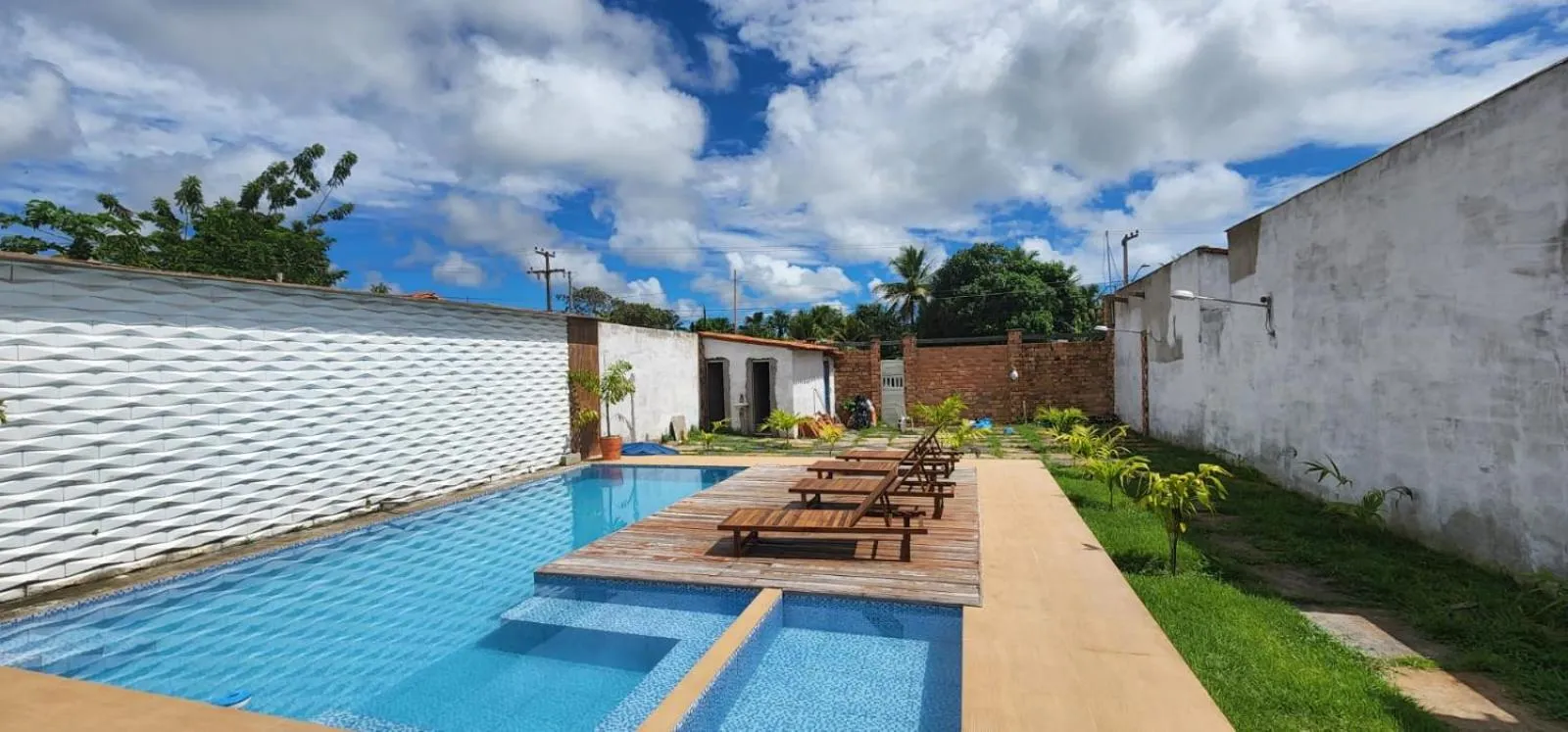 Swimming pool in Pousada RIOSTOUR