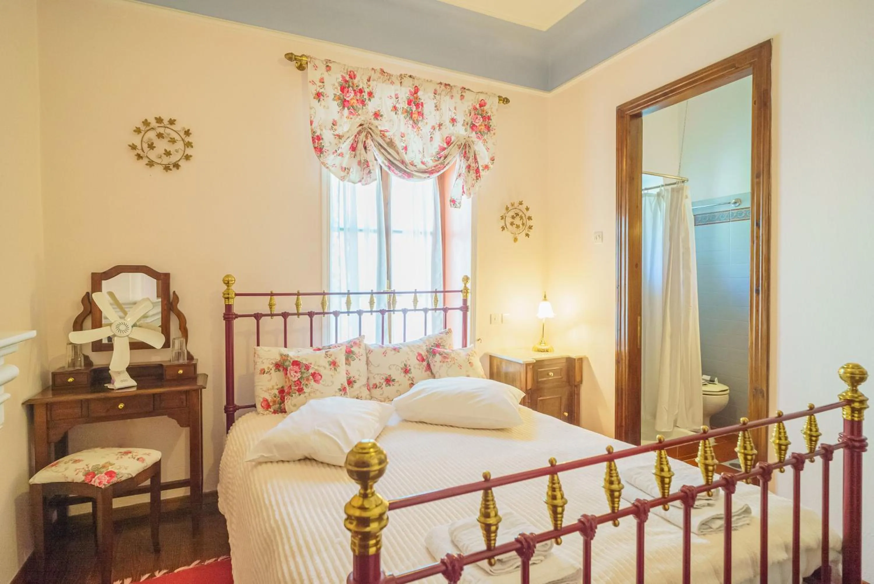 Photo of the whole room, Bed in Palladio Hotel - Portaria