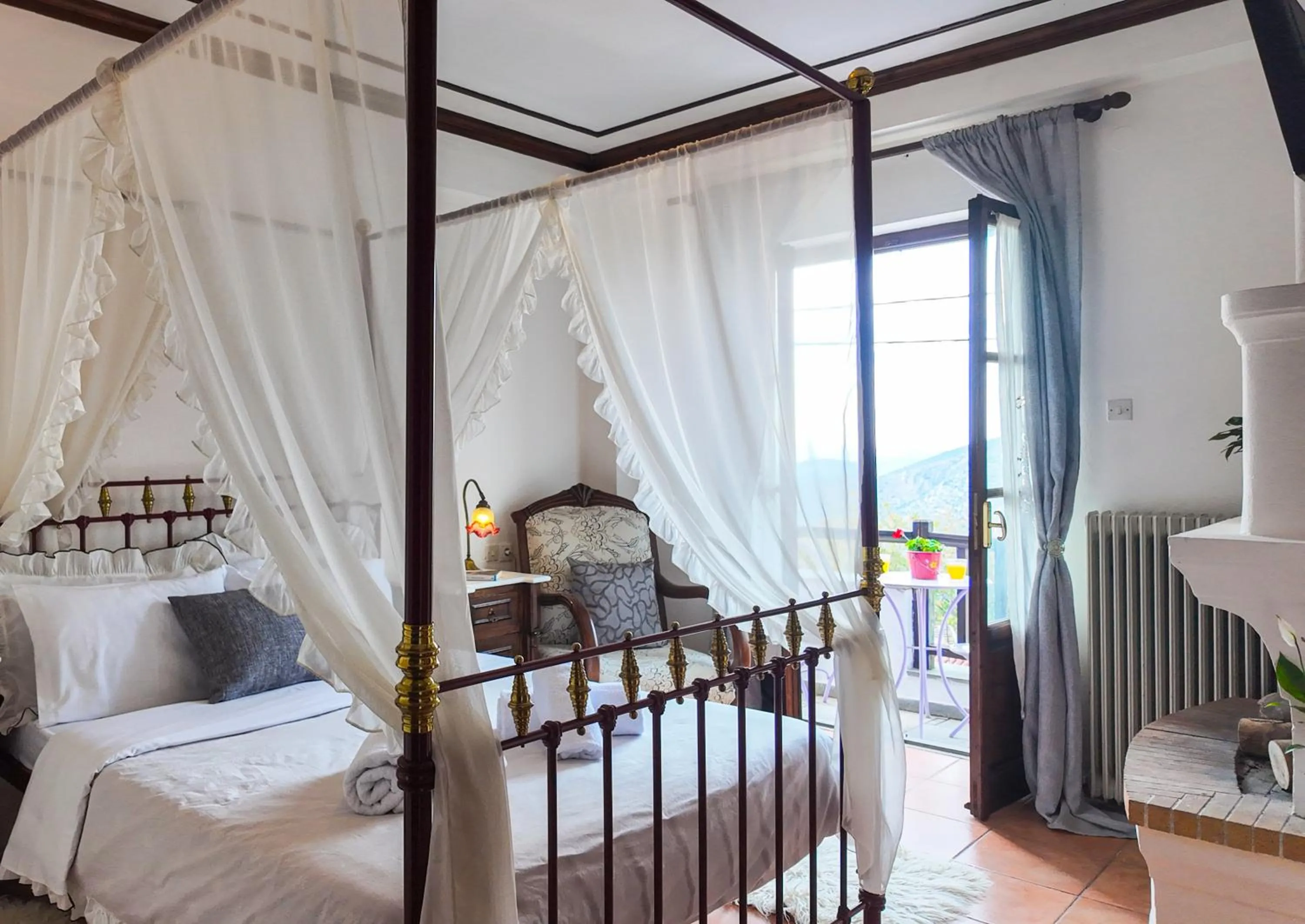 Photo of the whole room, Bed in Palladio Hotel - Portaria