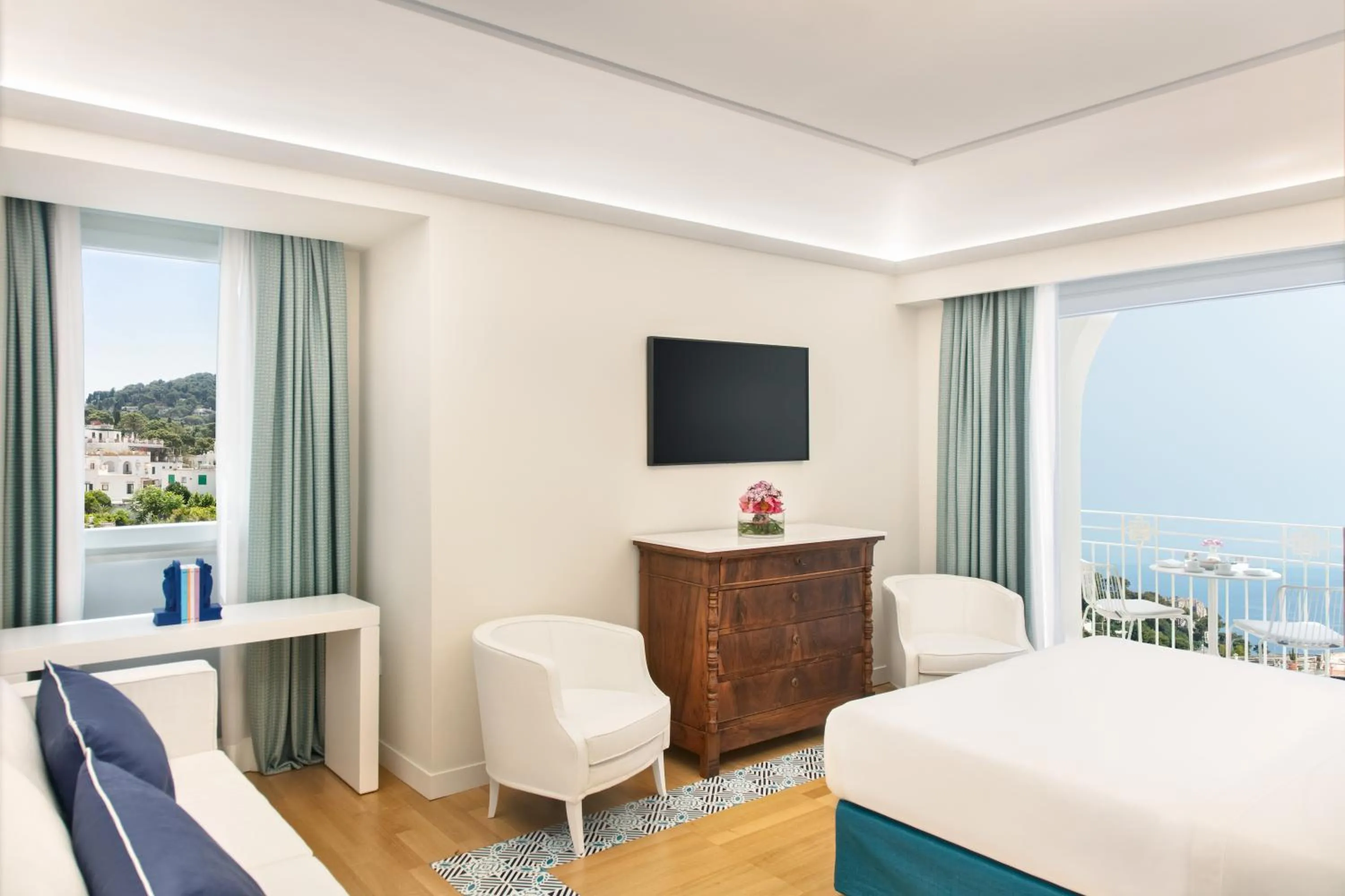 Bedroom, Bed in Pazziella, a Luxury Collection Hotel, Capri