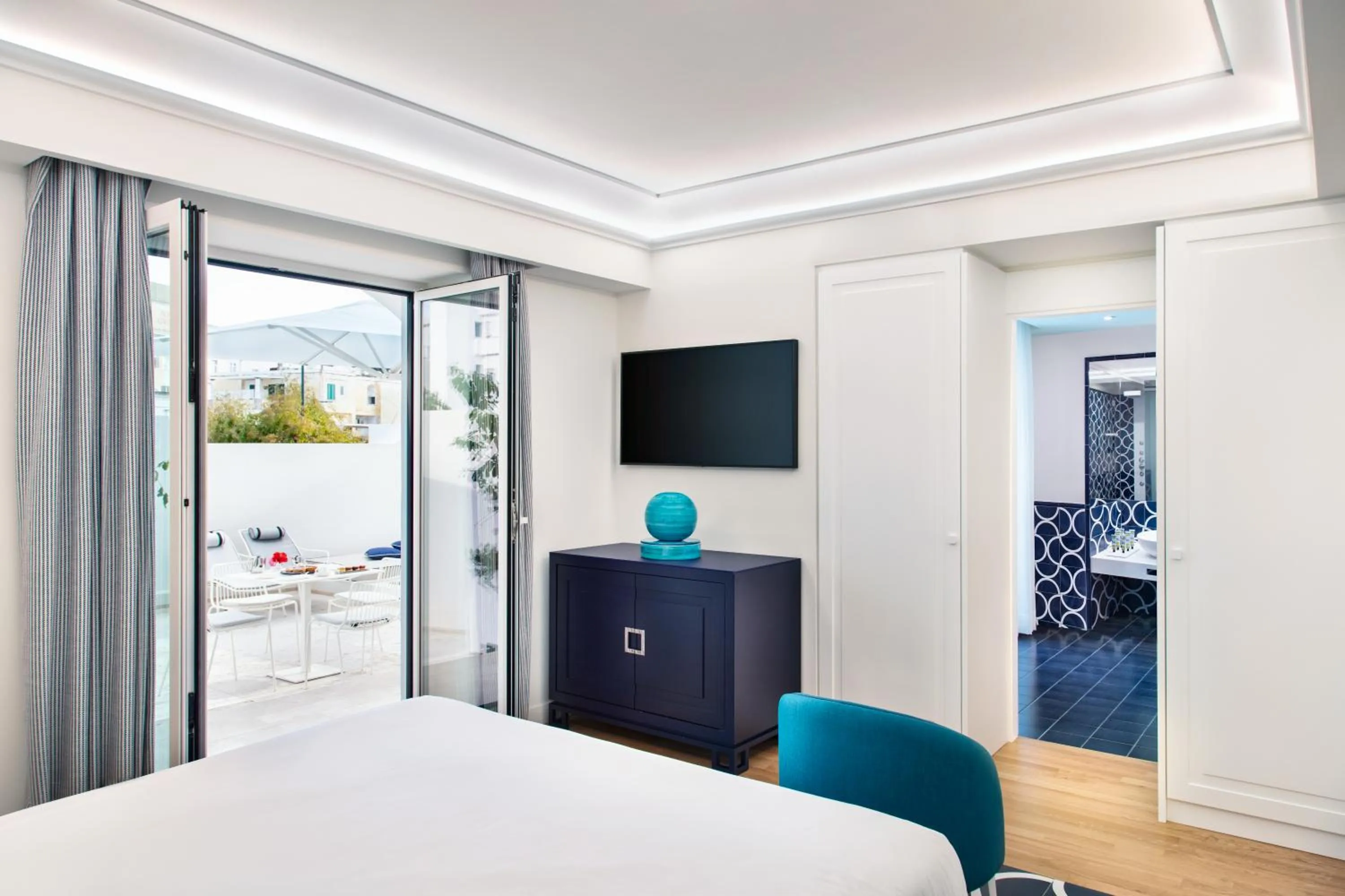 Bed in Pazziella, a Luxury Collection Hotel, Capri