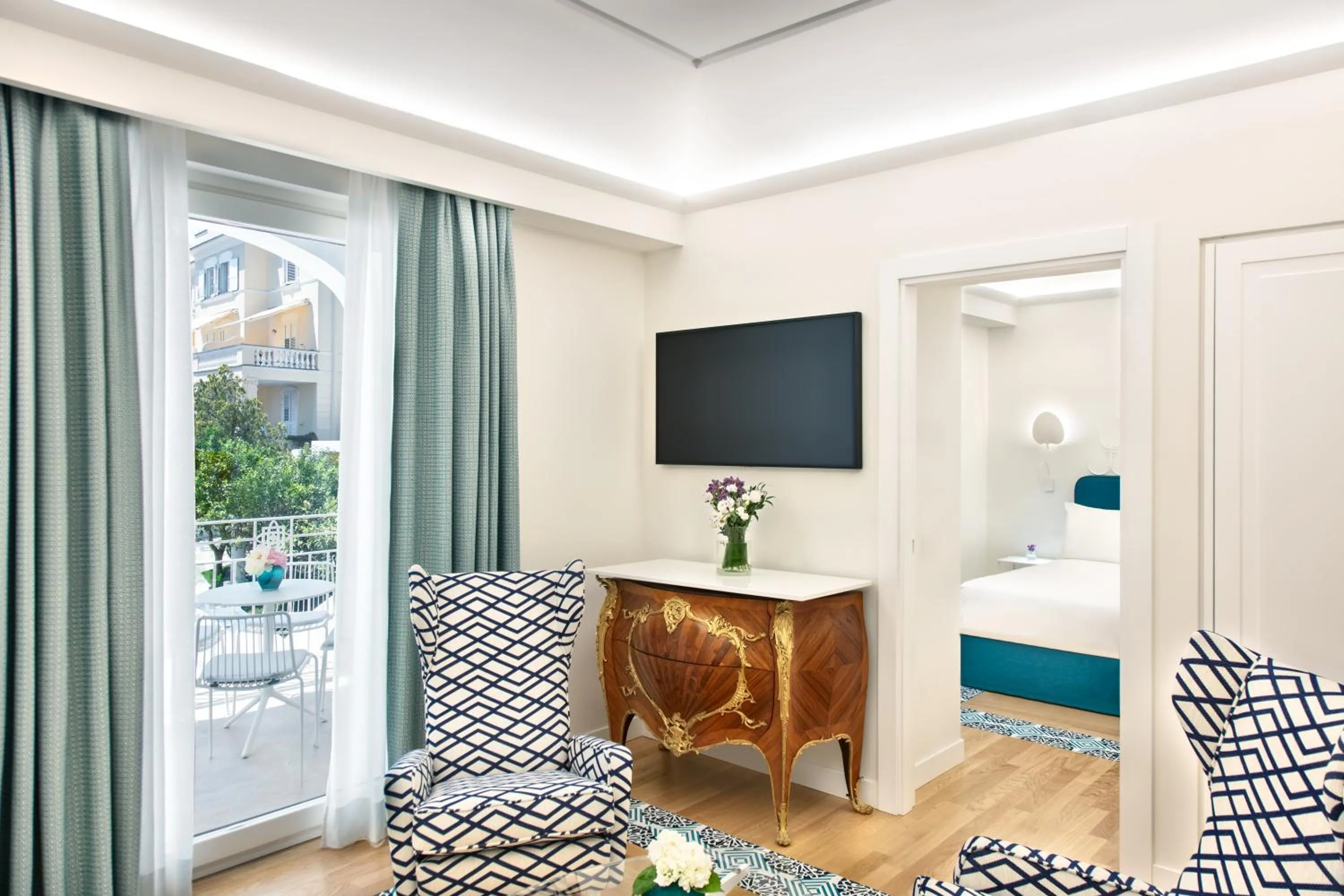 Living room, Bed in Pazziella, a Luxury Collection Hotel, Capri