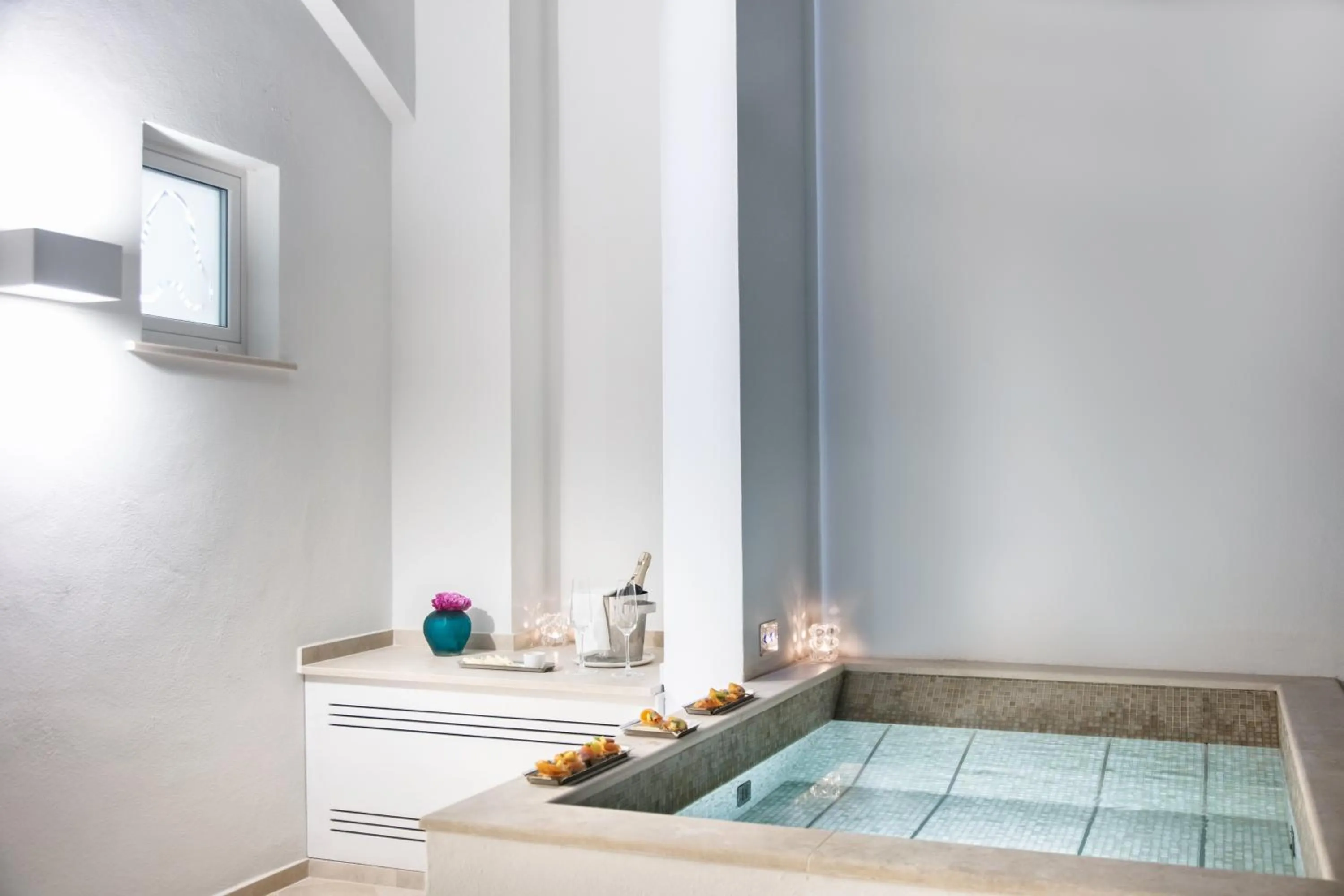 Hot Tub in Pazziella, a Luxury Collection Hotel, Capri