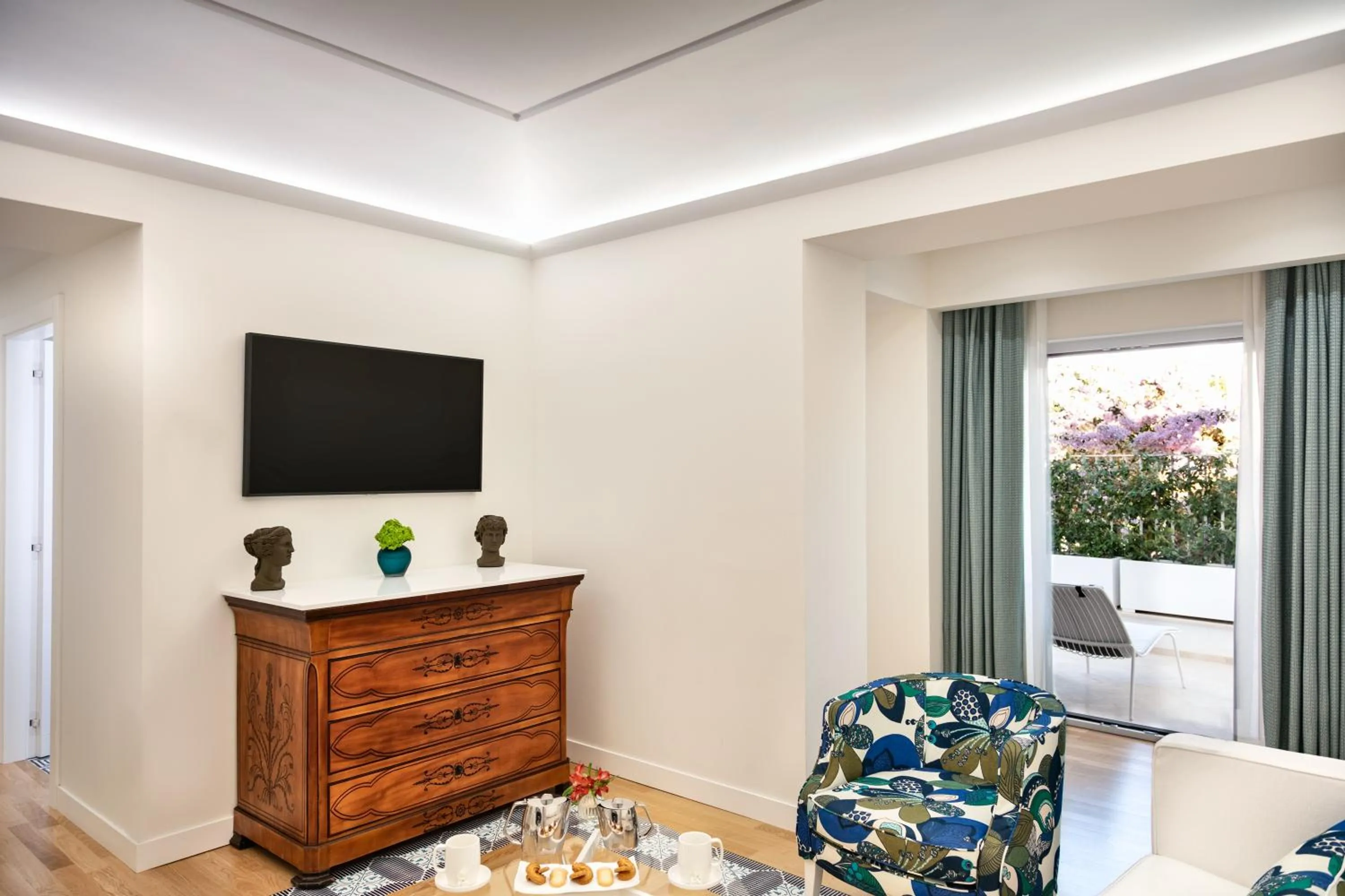 Living room in Pazziella, a Luxury Collection Hotel, Capri