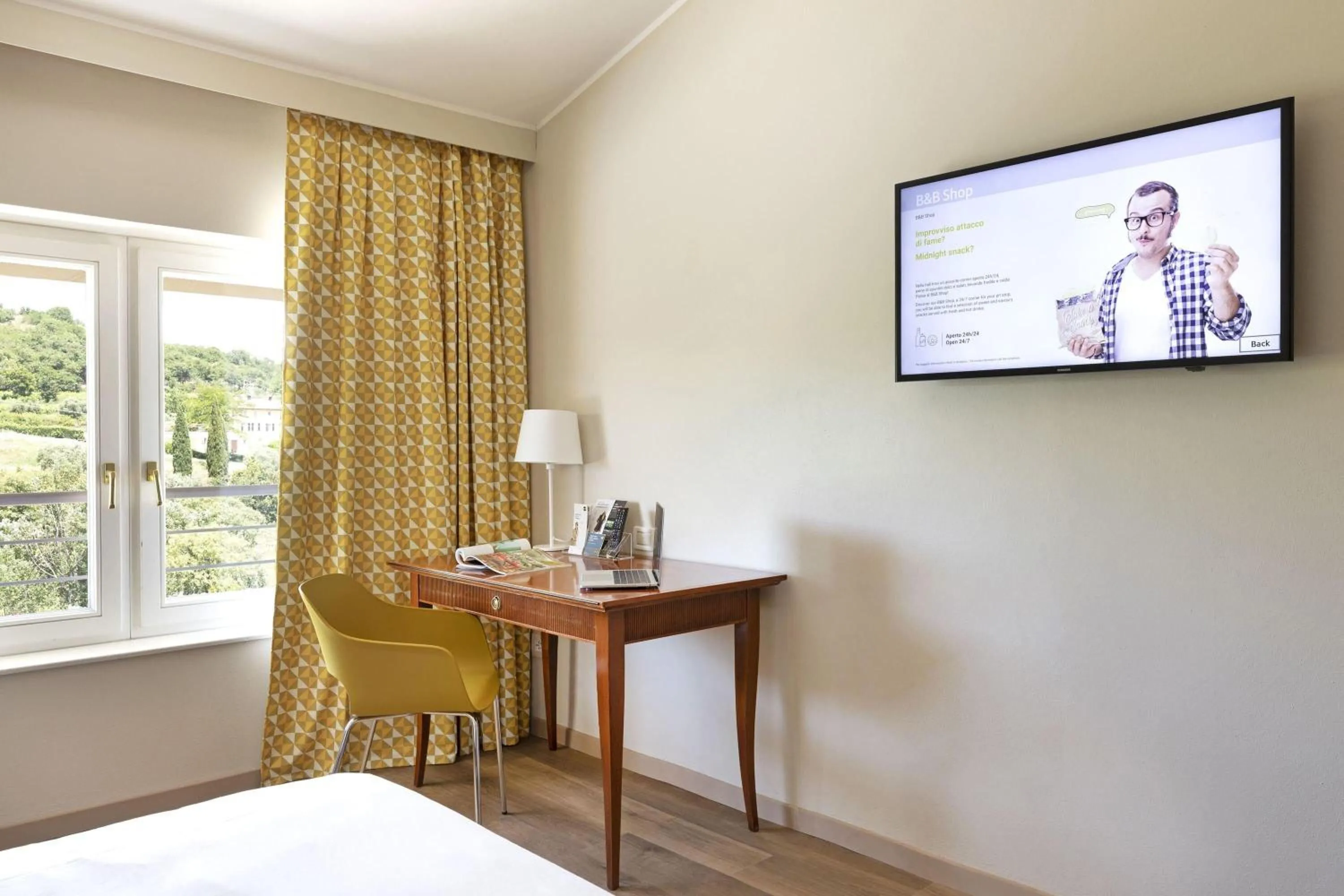 Photo of the whole room, Bed in B&B Hotel Affi - Lago di Garda