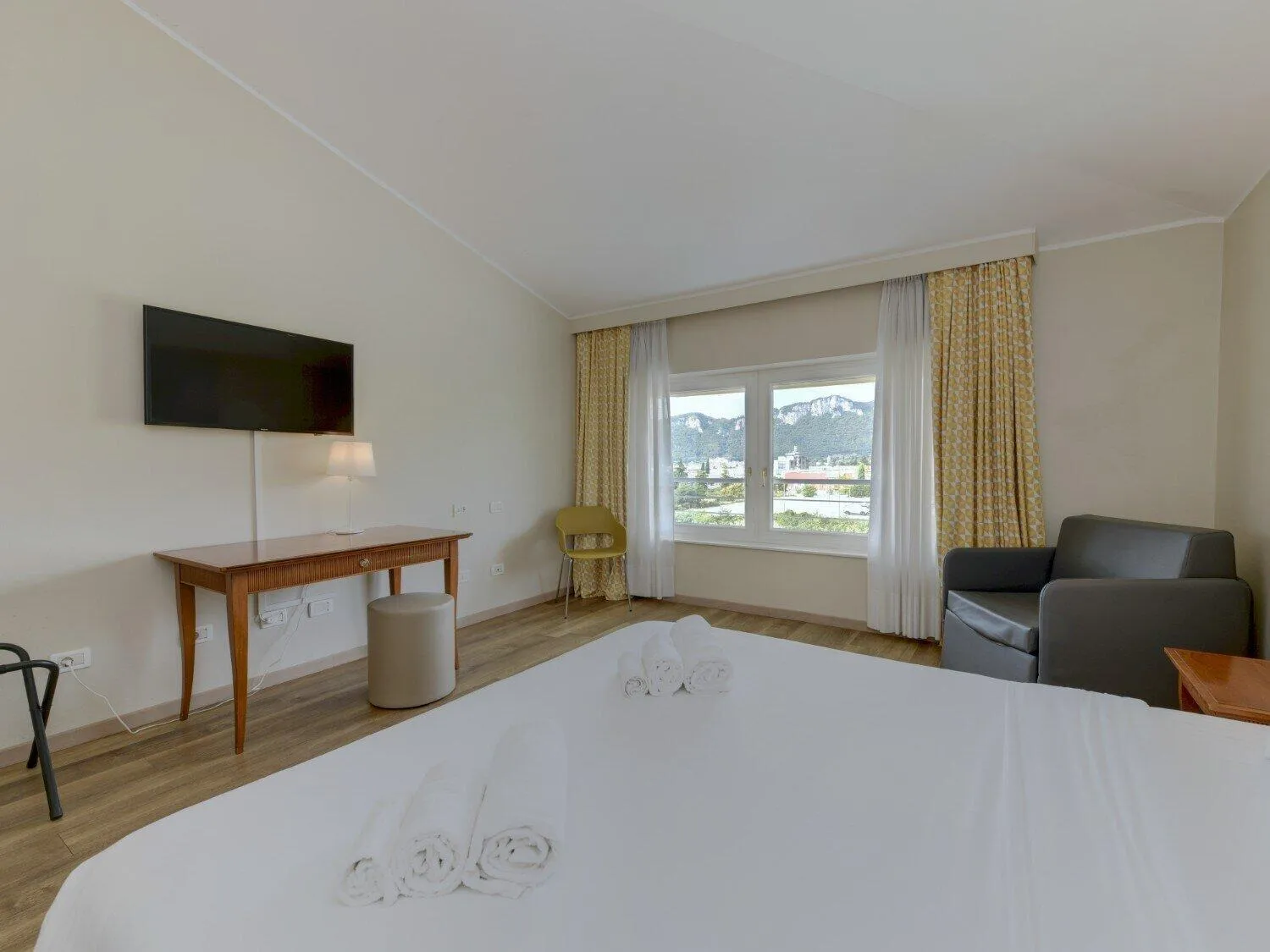 Photo of the whole room, Bed in B&B Hotel Affi - Lago di Garda