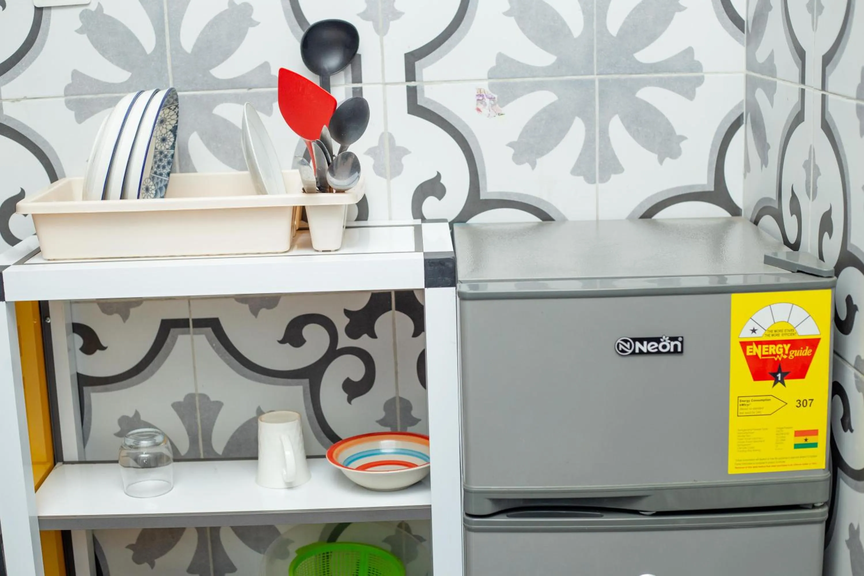 Kitchen or kitchenette in High Level Apartment