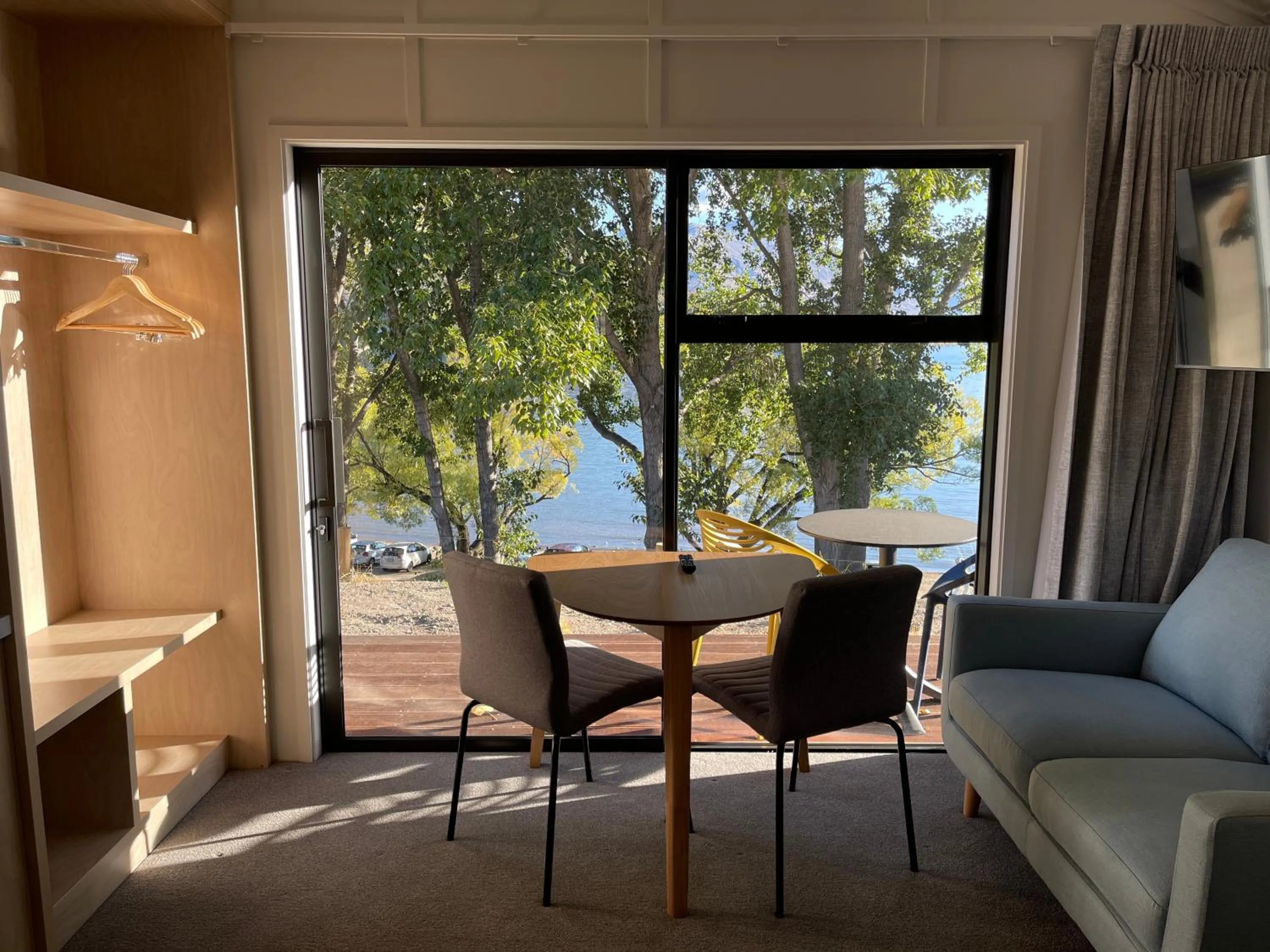 Lake view in Driftaway Queenstown