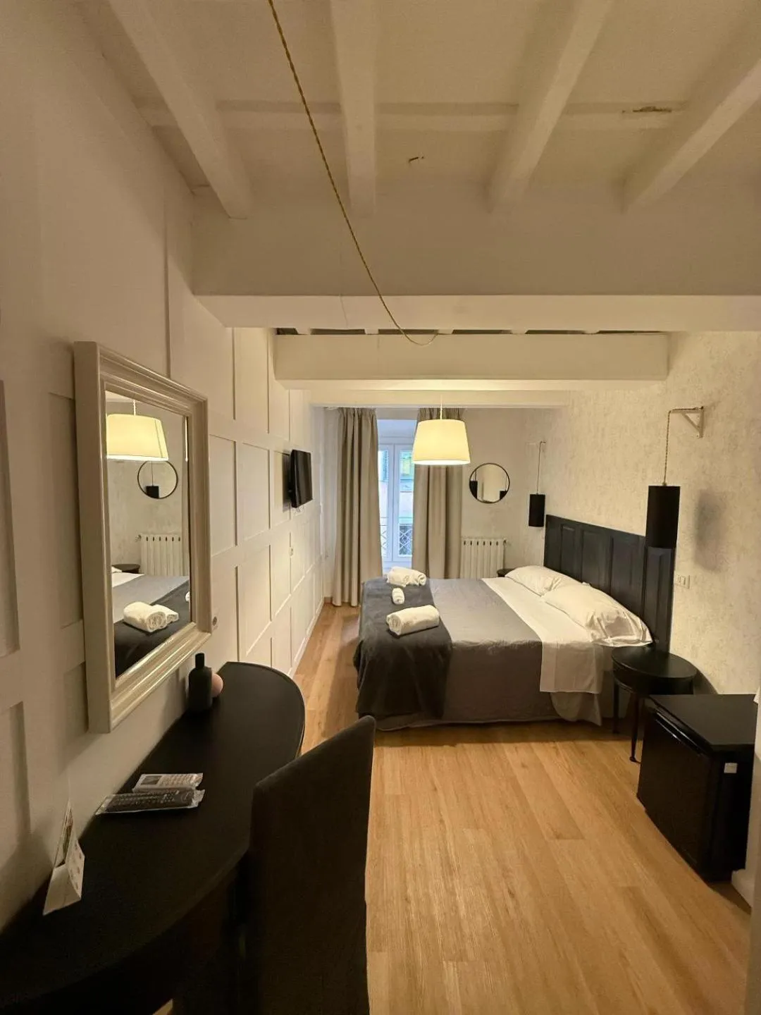 Photo of the whole room, Bed in Dulcis In Pantheon