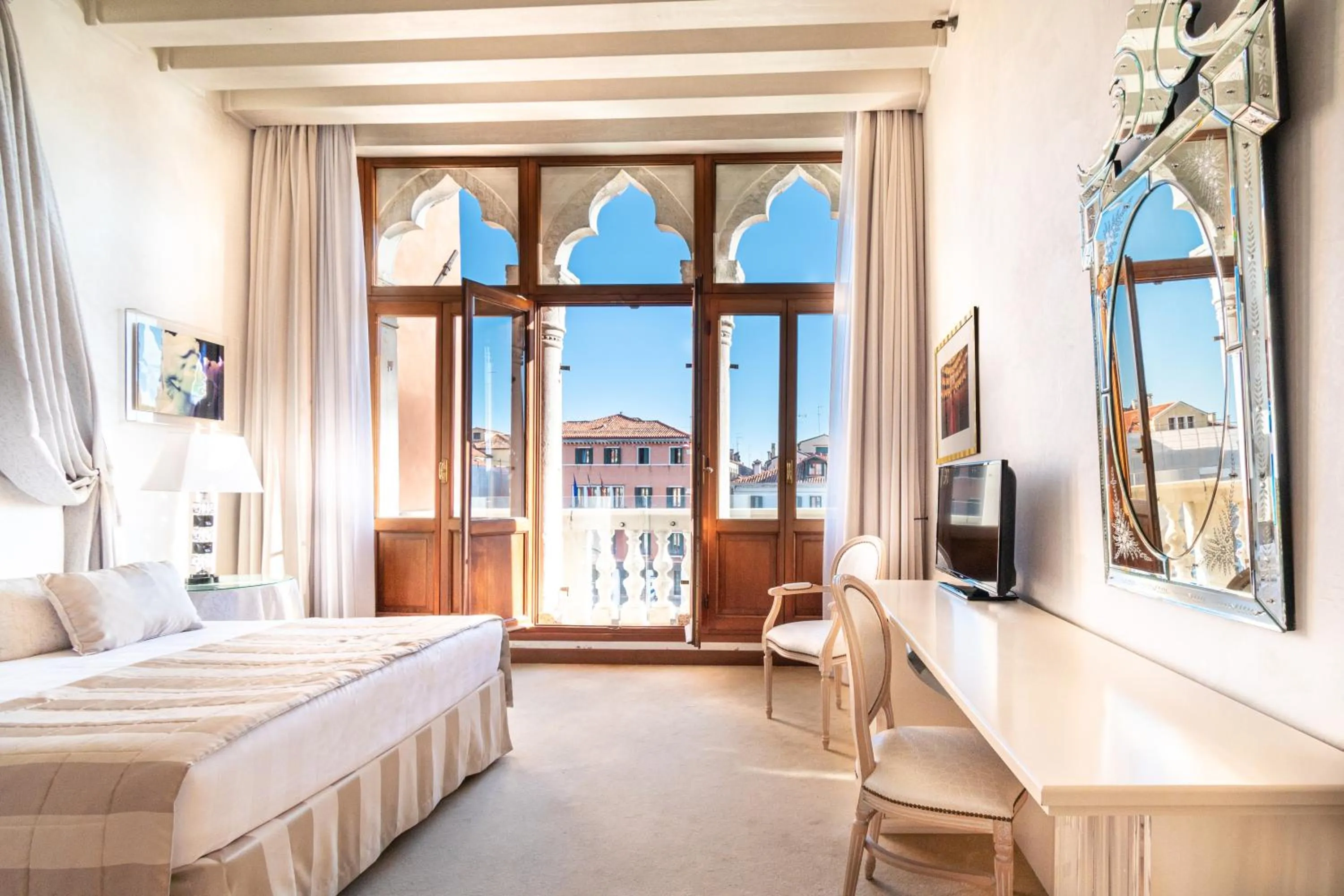 Photo of the whole room, Bed in Hotel Principe