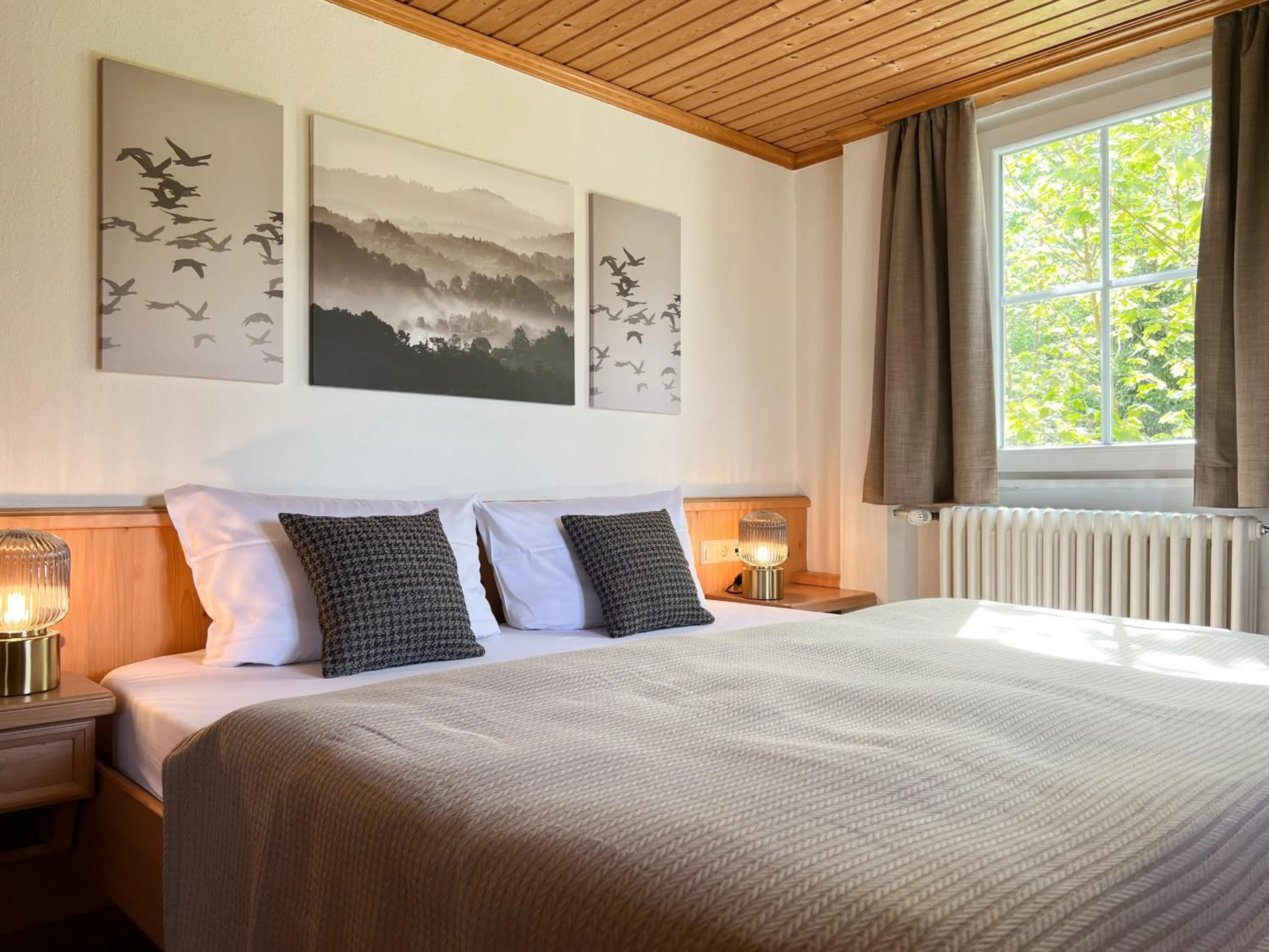 Bed in Schwarzwald Apartments im Haus Tanneck - Feldberg - Titisee
