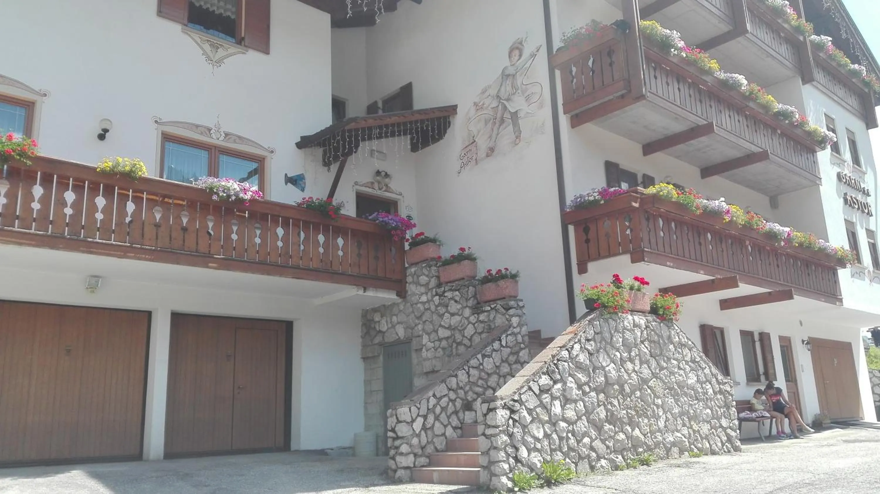 Facade/entrance in Garnì Astor