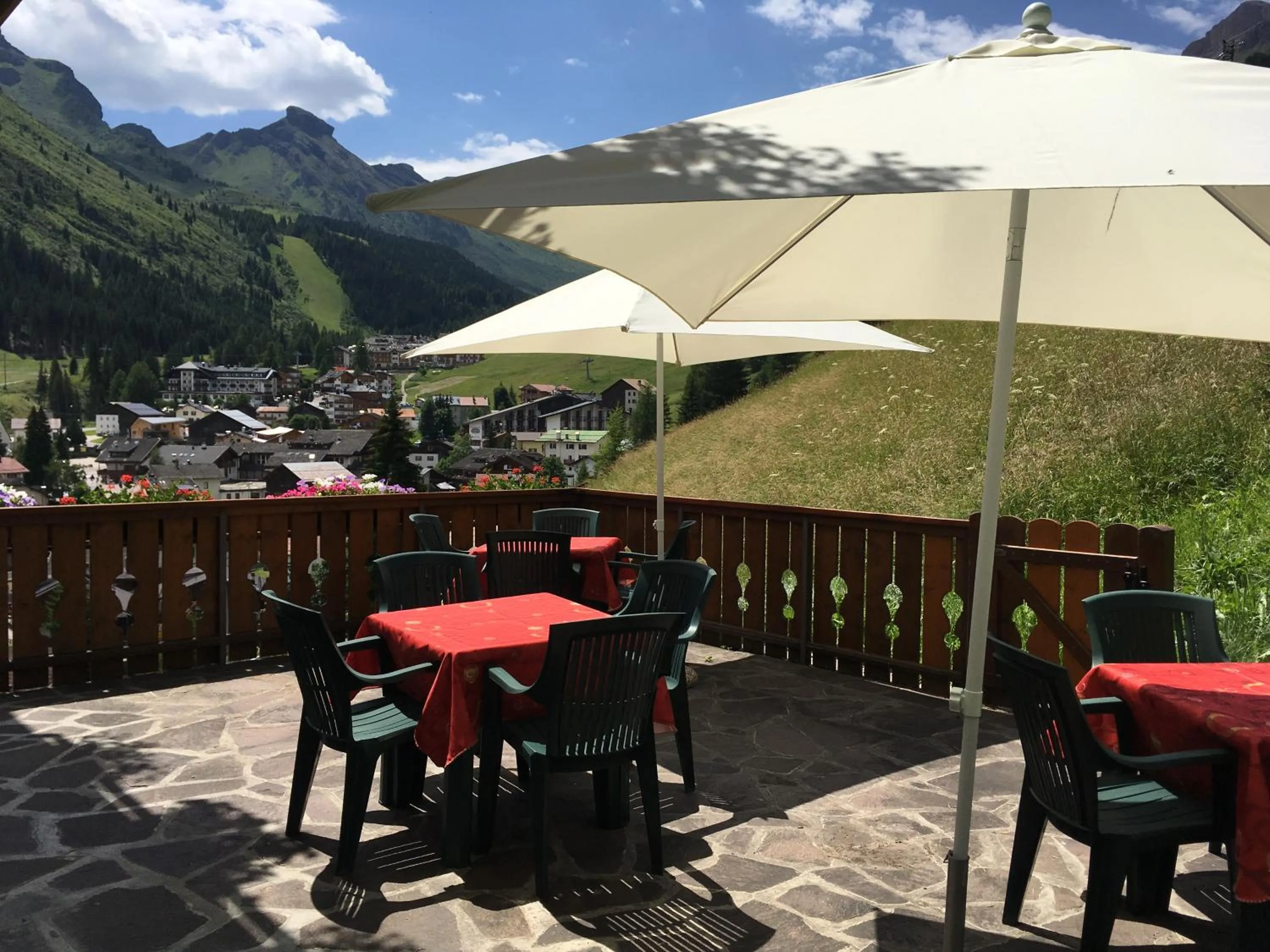 Balcony/Terrace in Garnì Astor