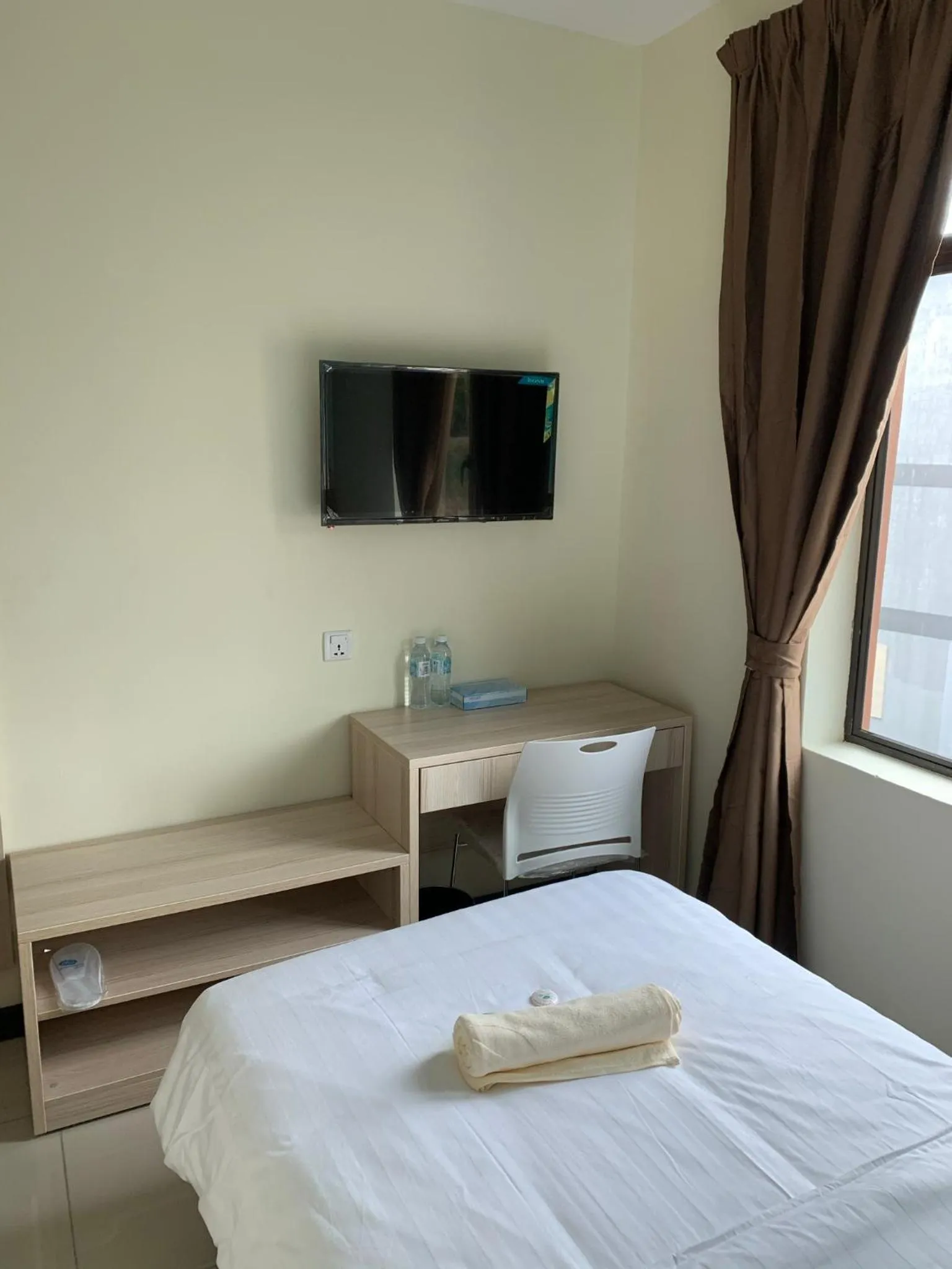 Bedroom in M Quality Hotel