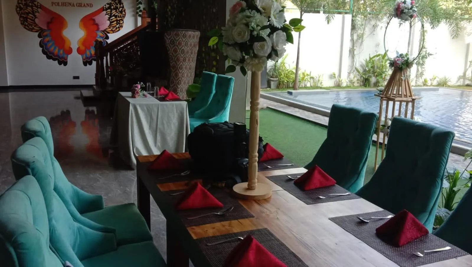 Restaurant/places to eat in Polhena Grand Resort & Banquet