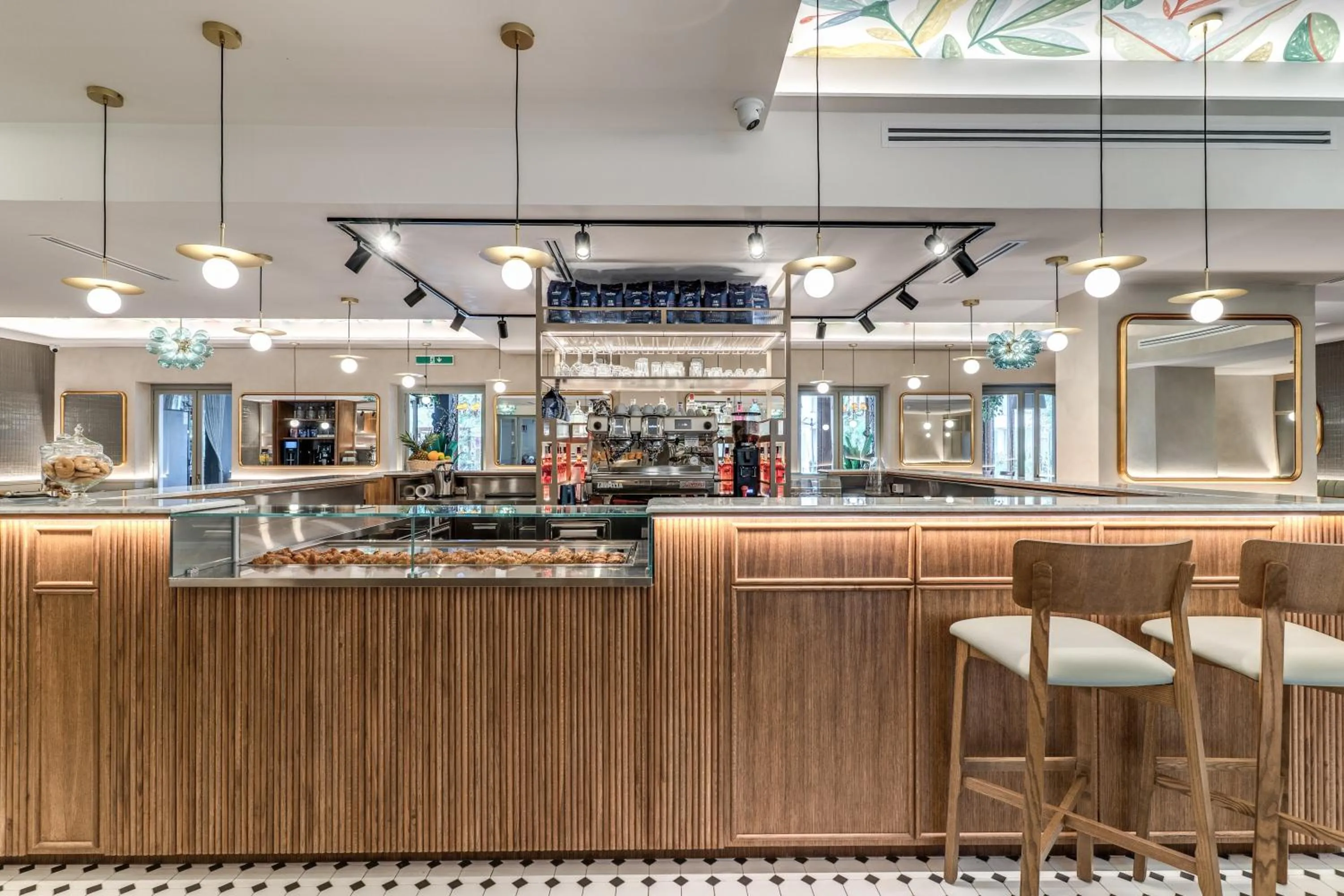 Restaurant/places to eat in Hotel Isola Sacra Rome Airport