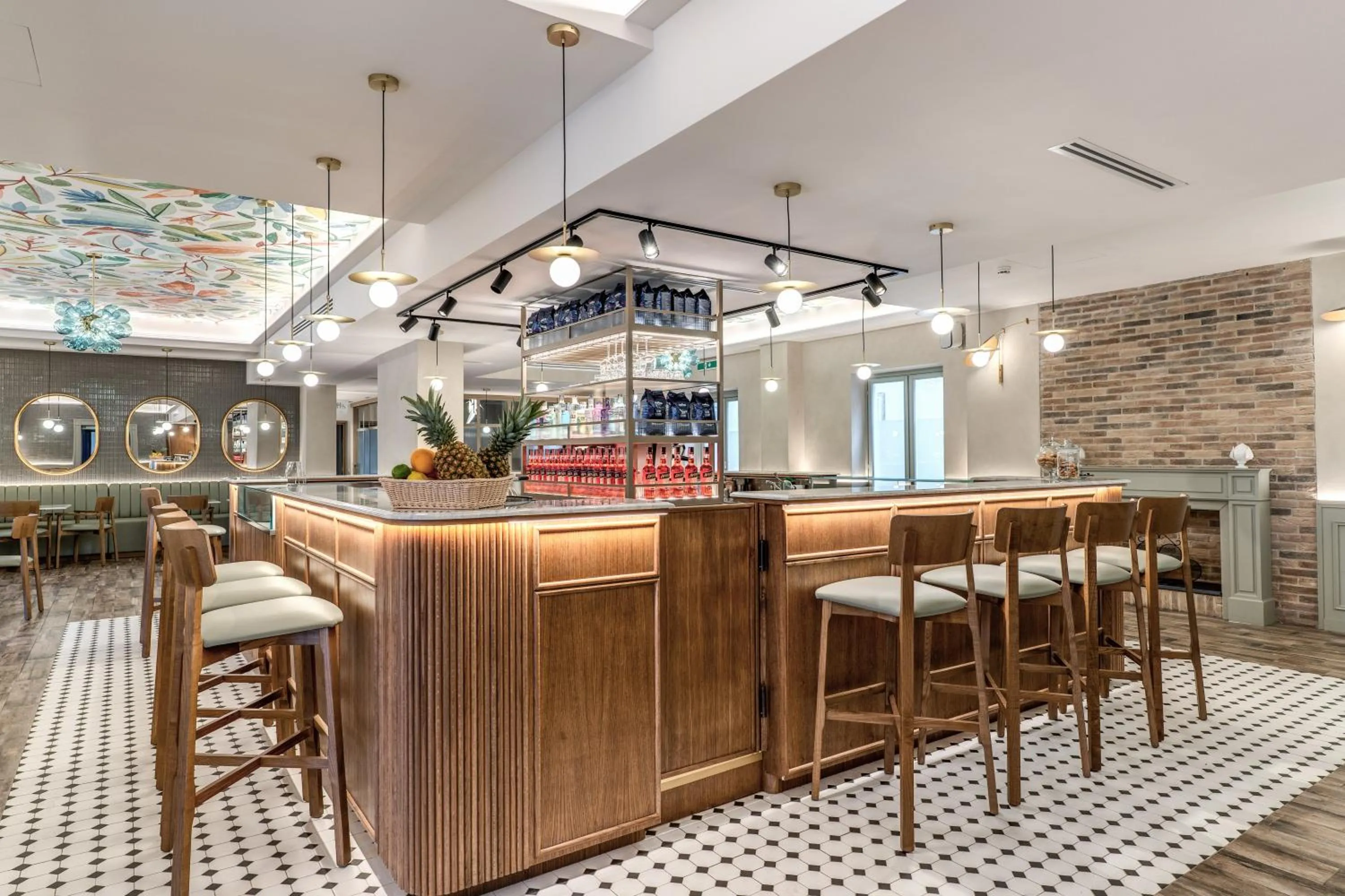 Restaurant/places to eat in Hotel Isola Sacra Rome Airport