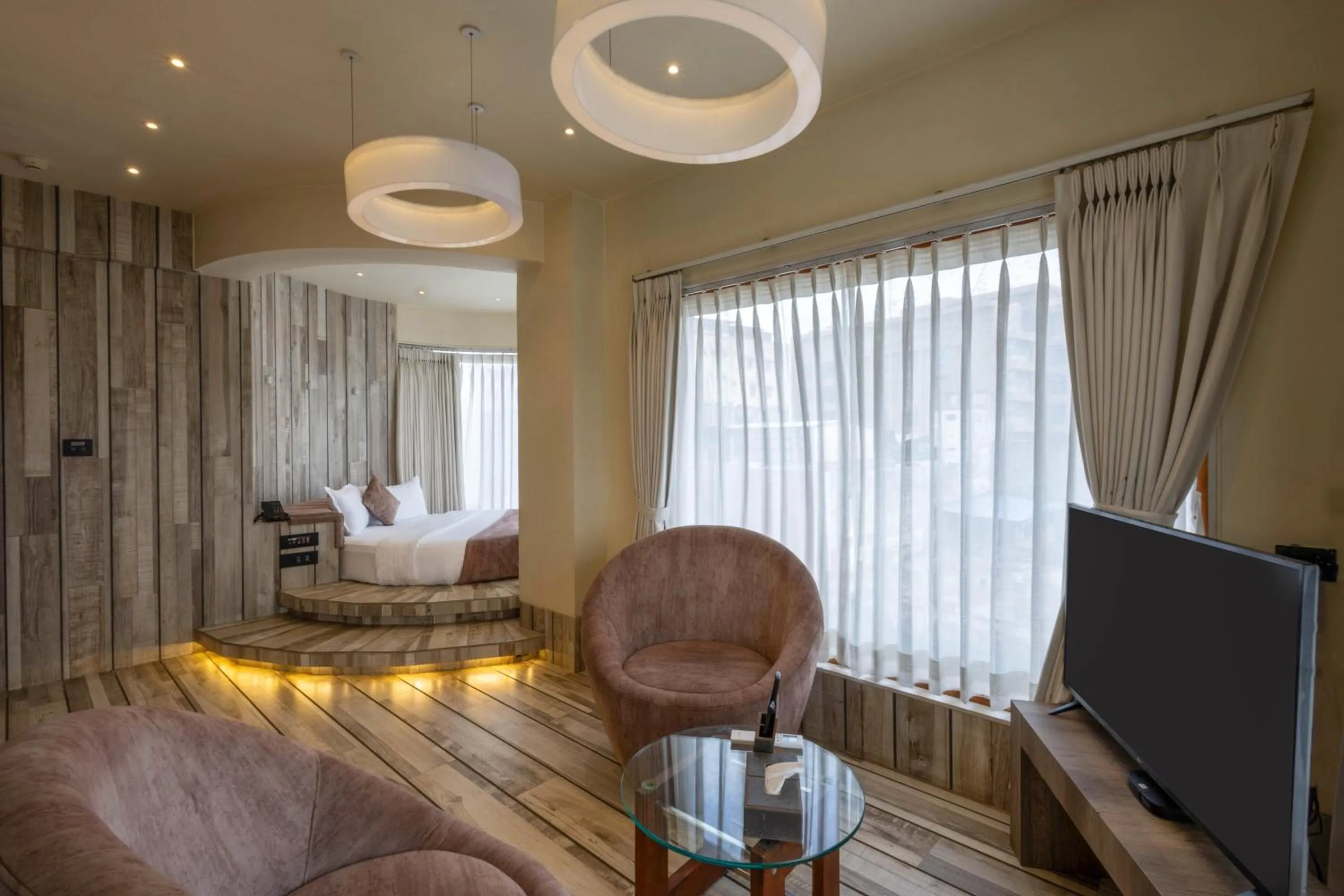 Living room in De Glance Hotel, Near Surat Railway Station