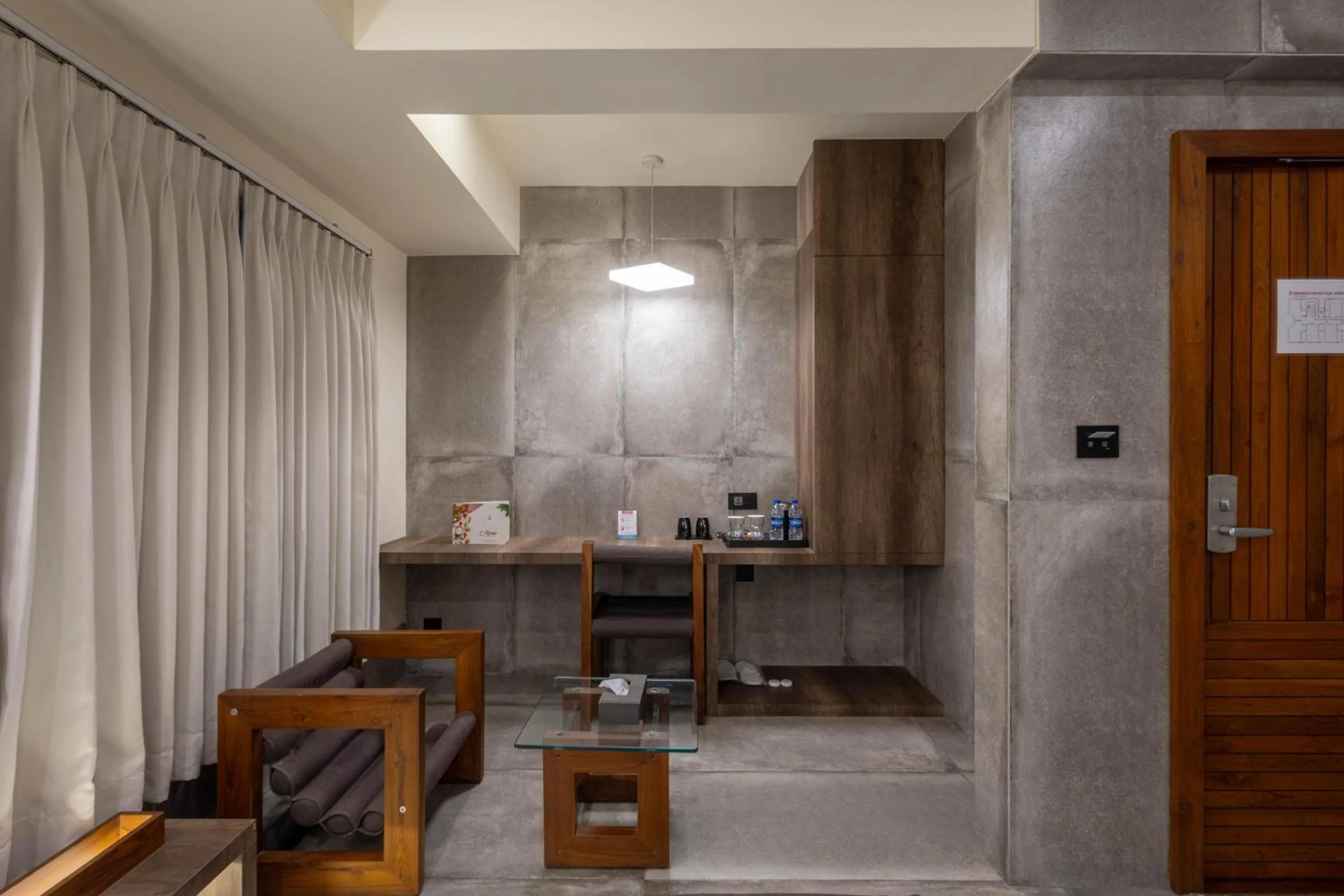 Bed in De Glance Hotel, Near Surat Railway Station