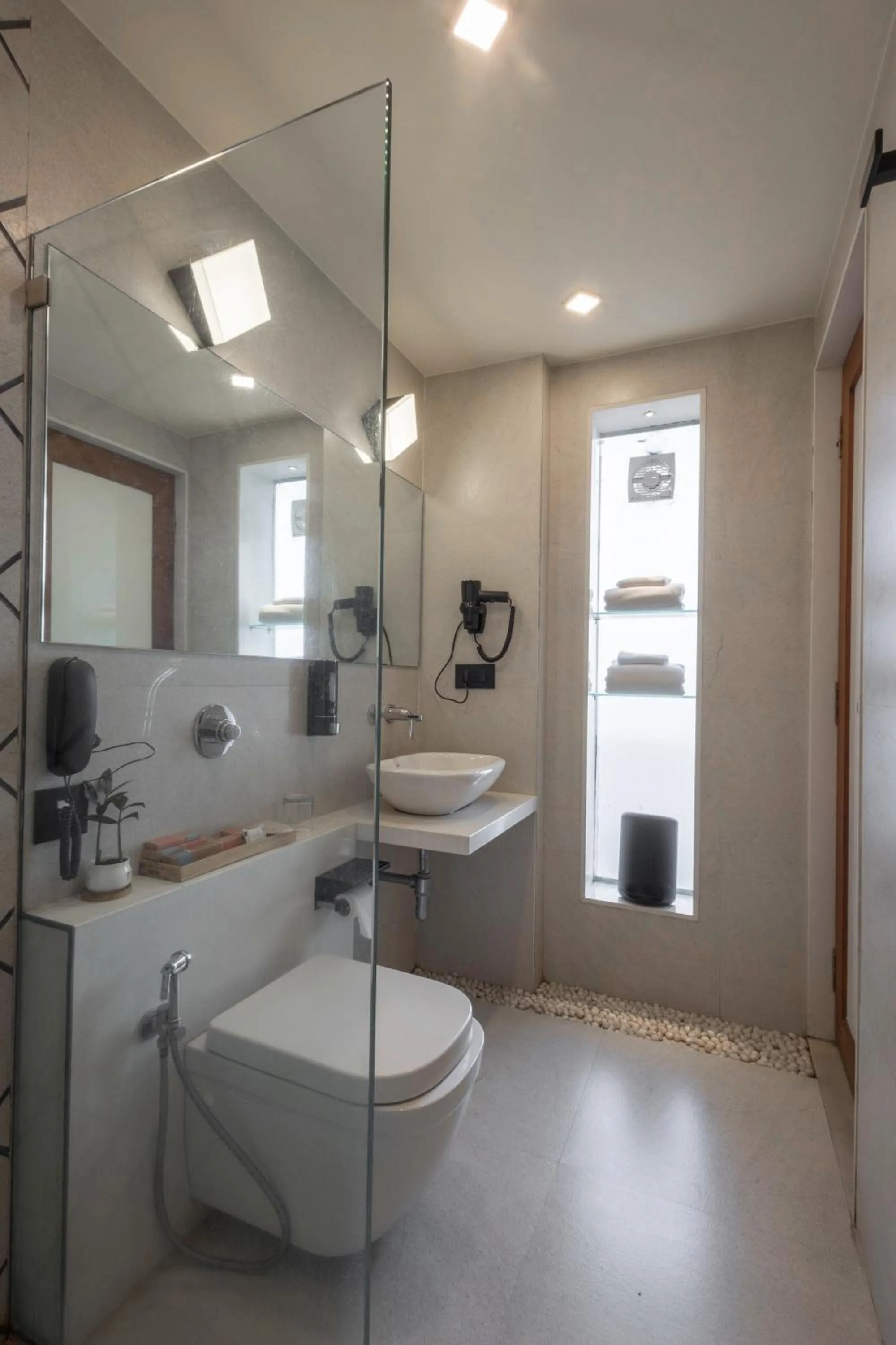 Bathroom in De Glance Hotel, Near Surat Railway Station