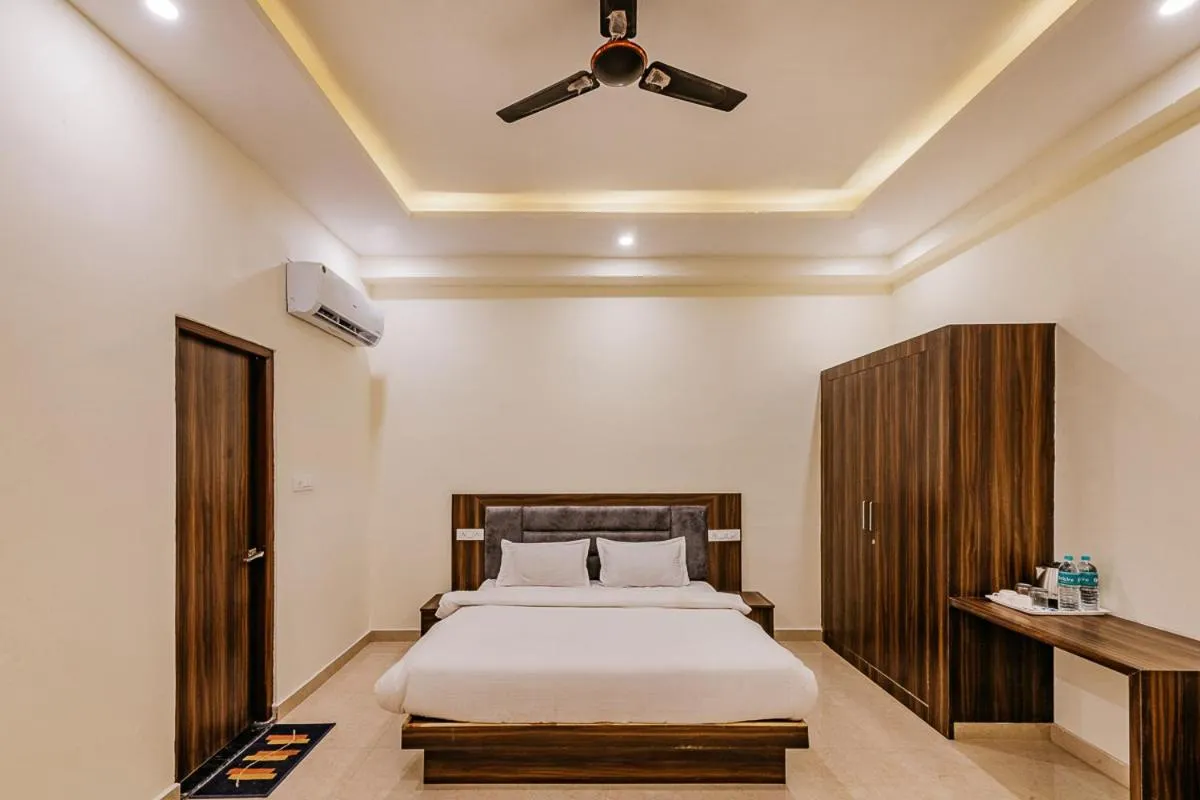 Bed in Aditya Palace