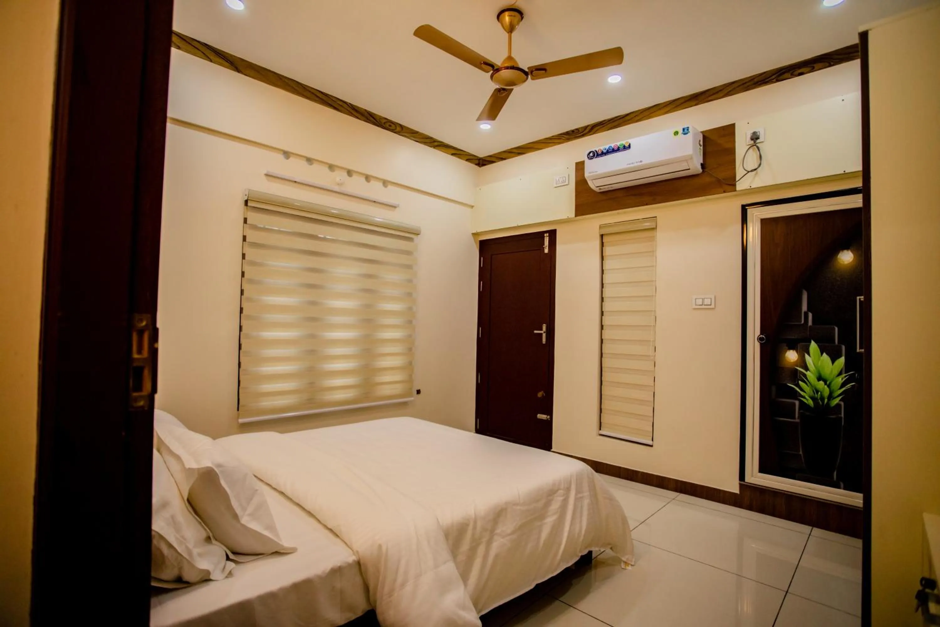 Bed in Cliff Way Apartments