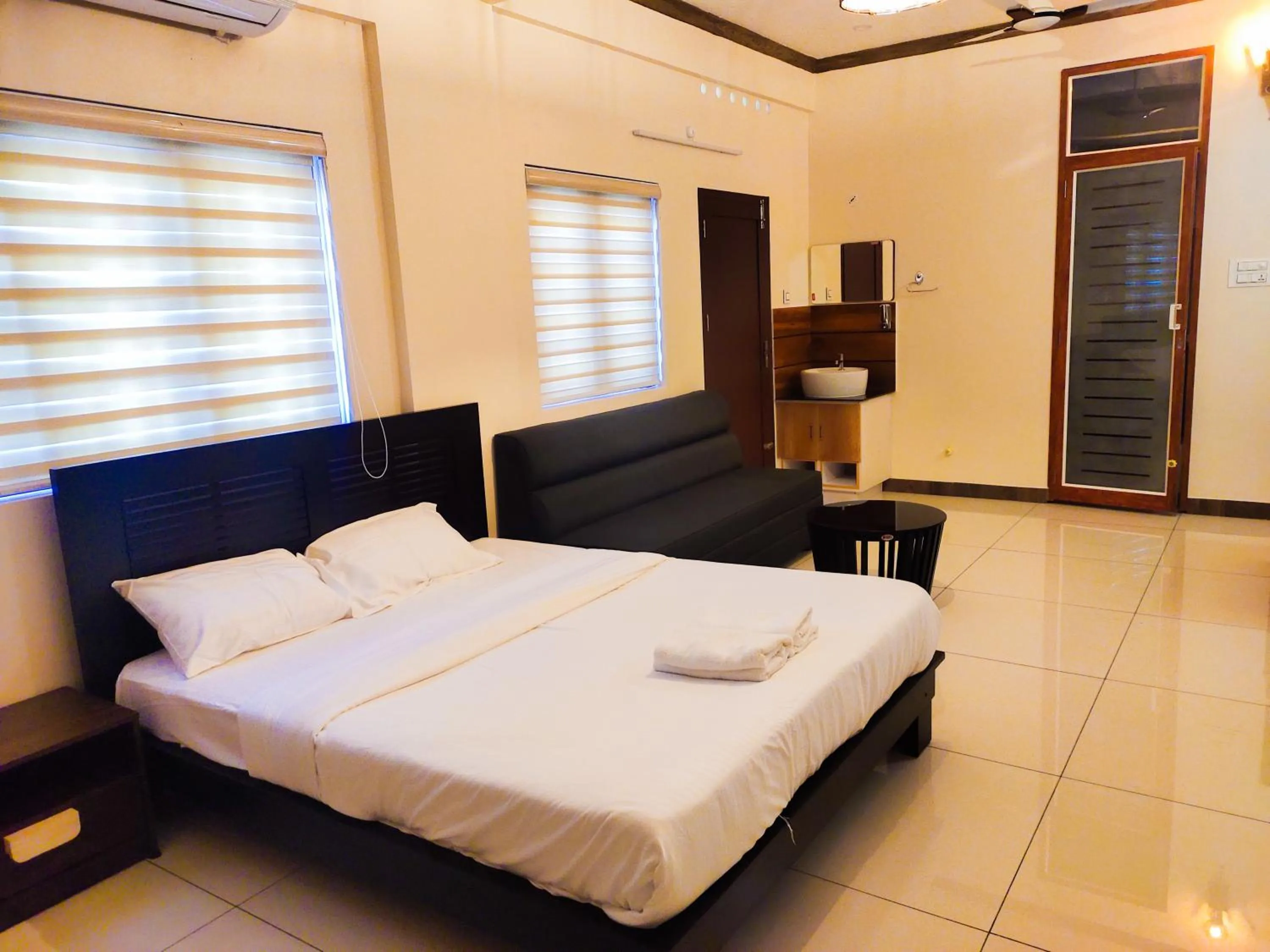 Bed in Cliff Way Apartments