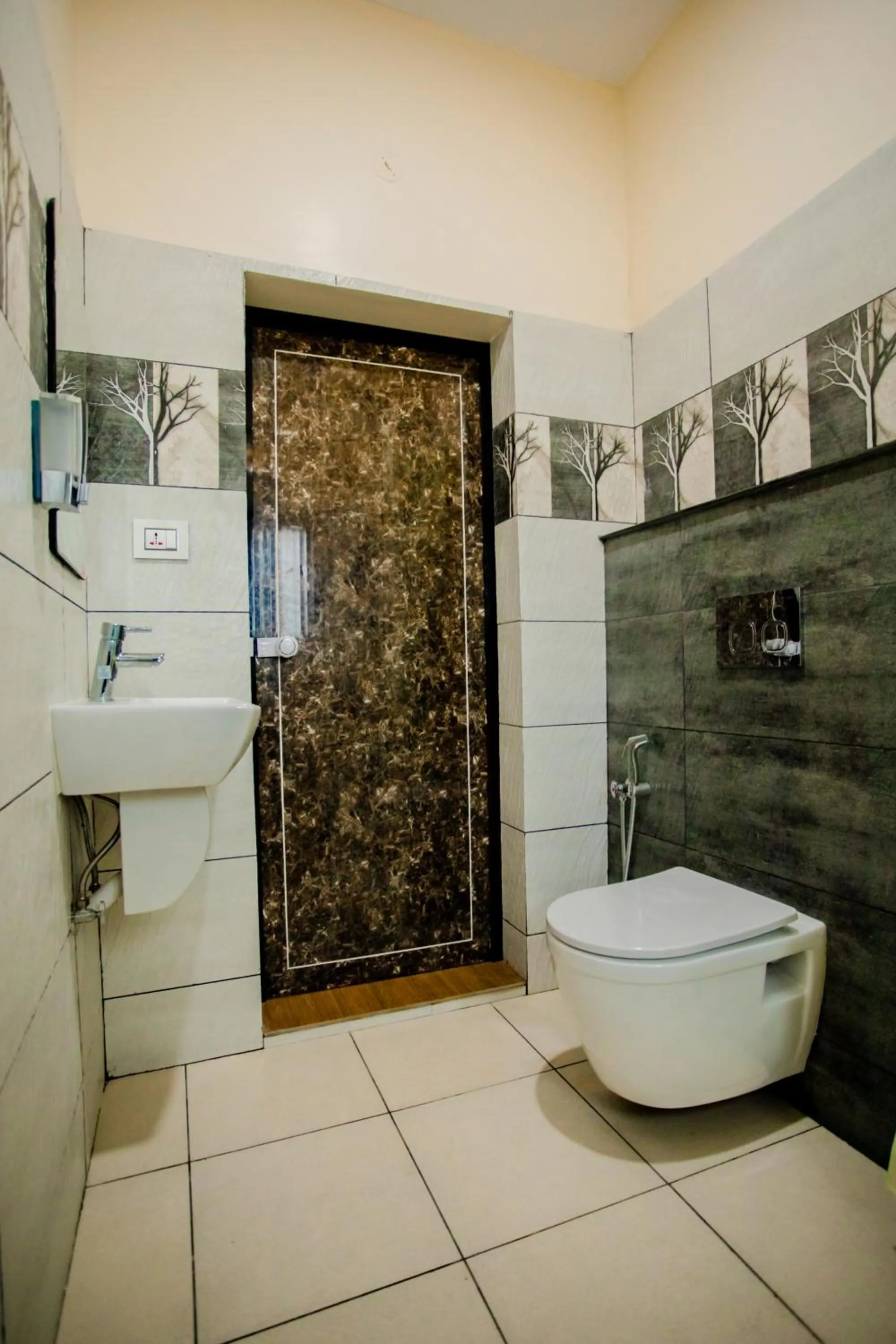 Bathroom in Cliff Way Apartments