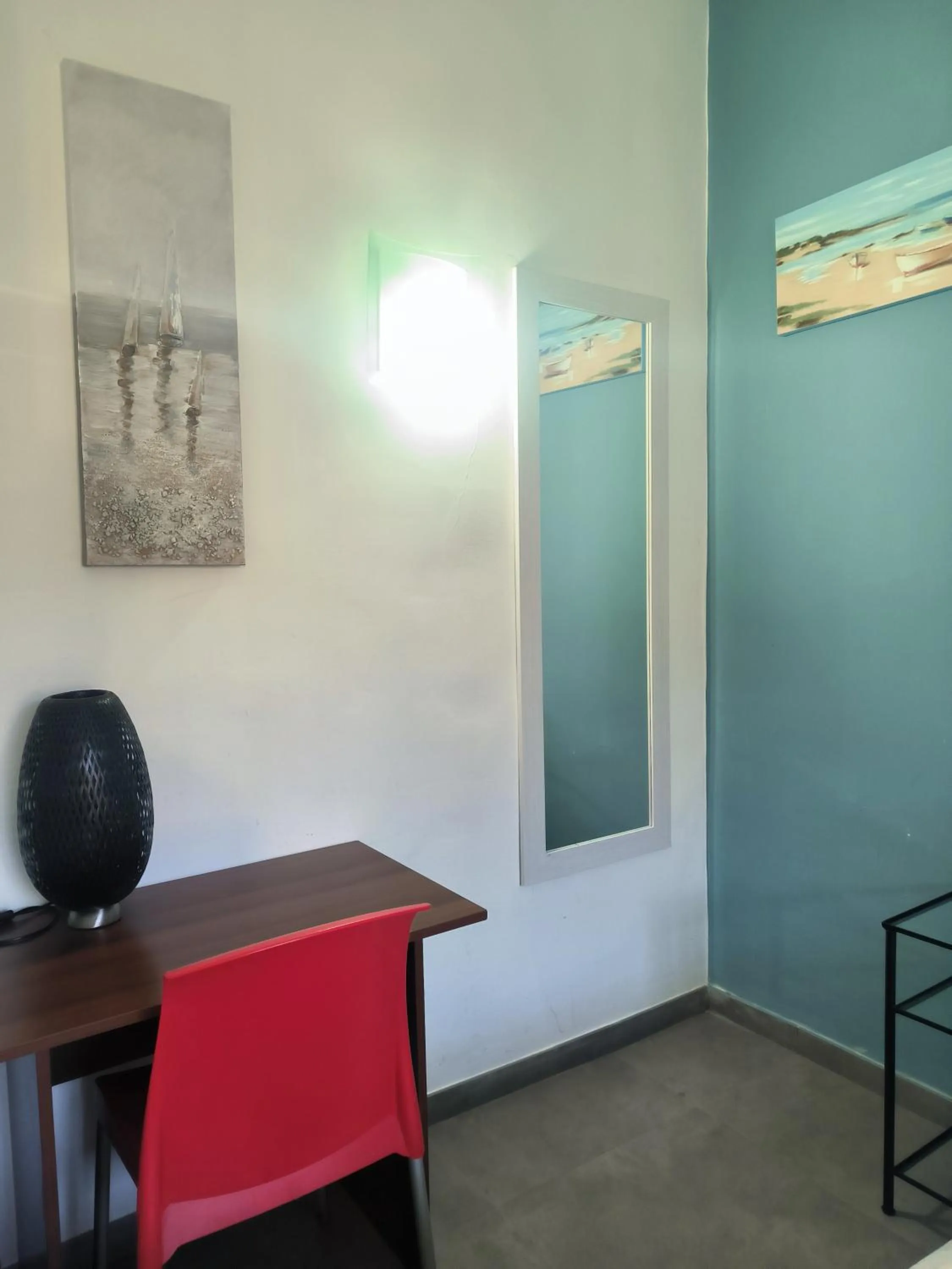 Decorative detail in B&B Rainbow