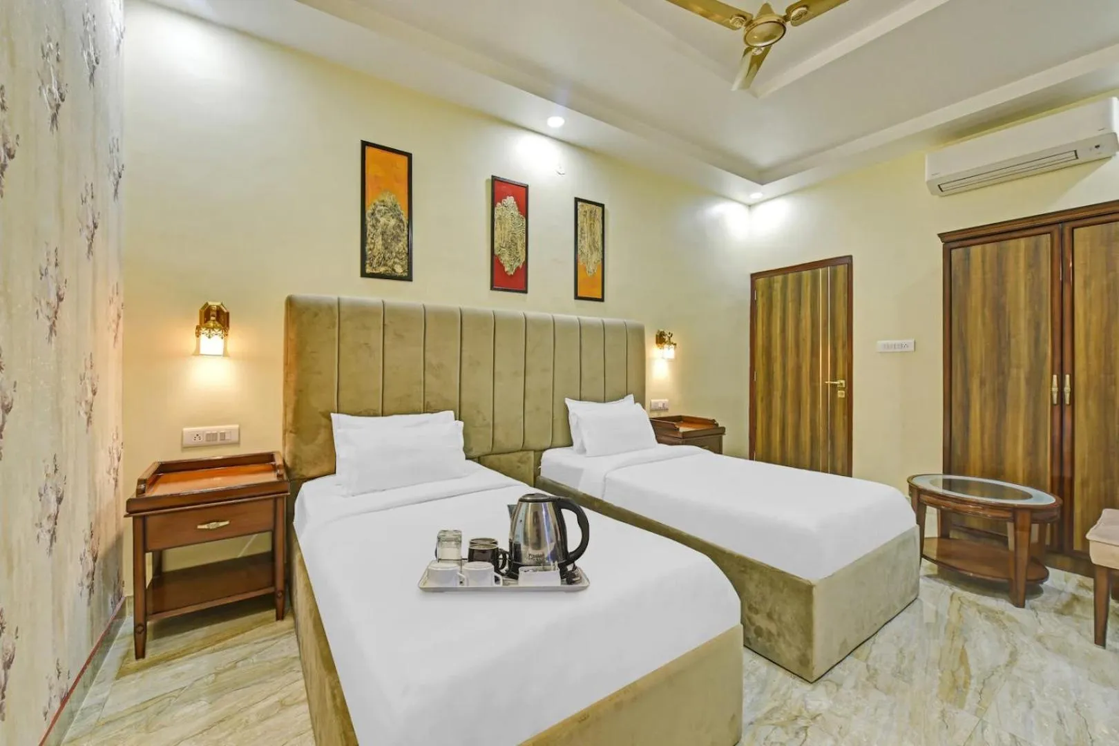 Bed in Hotel King's Turban