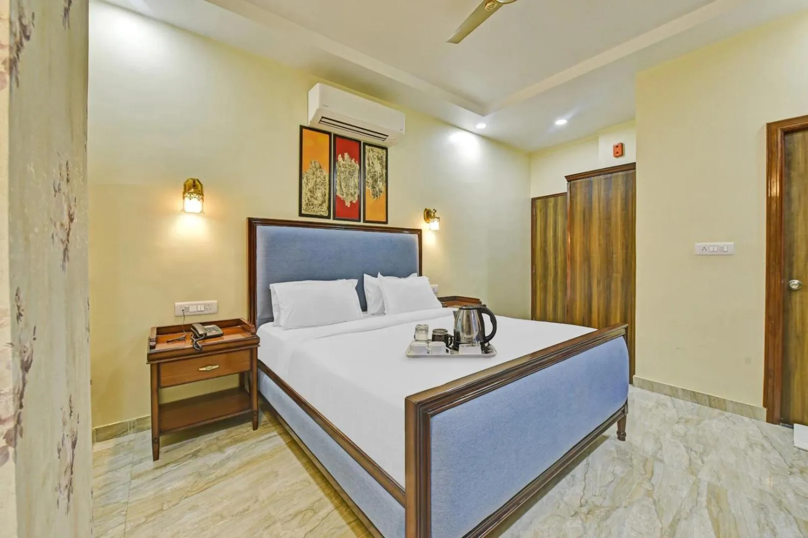 Bed in Hotel King's Turban