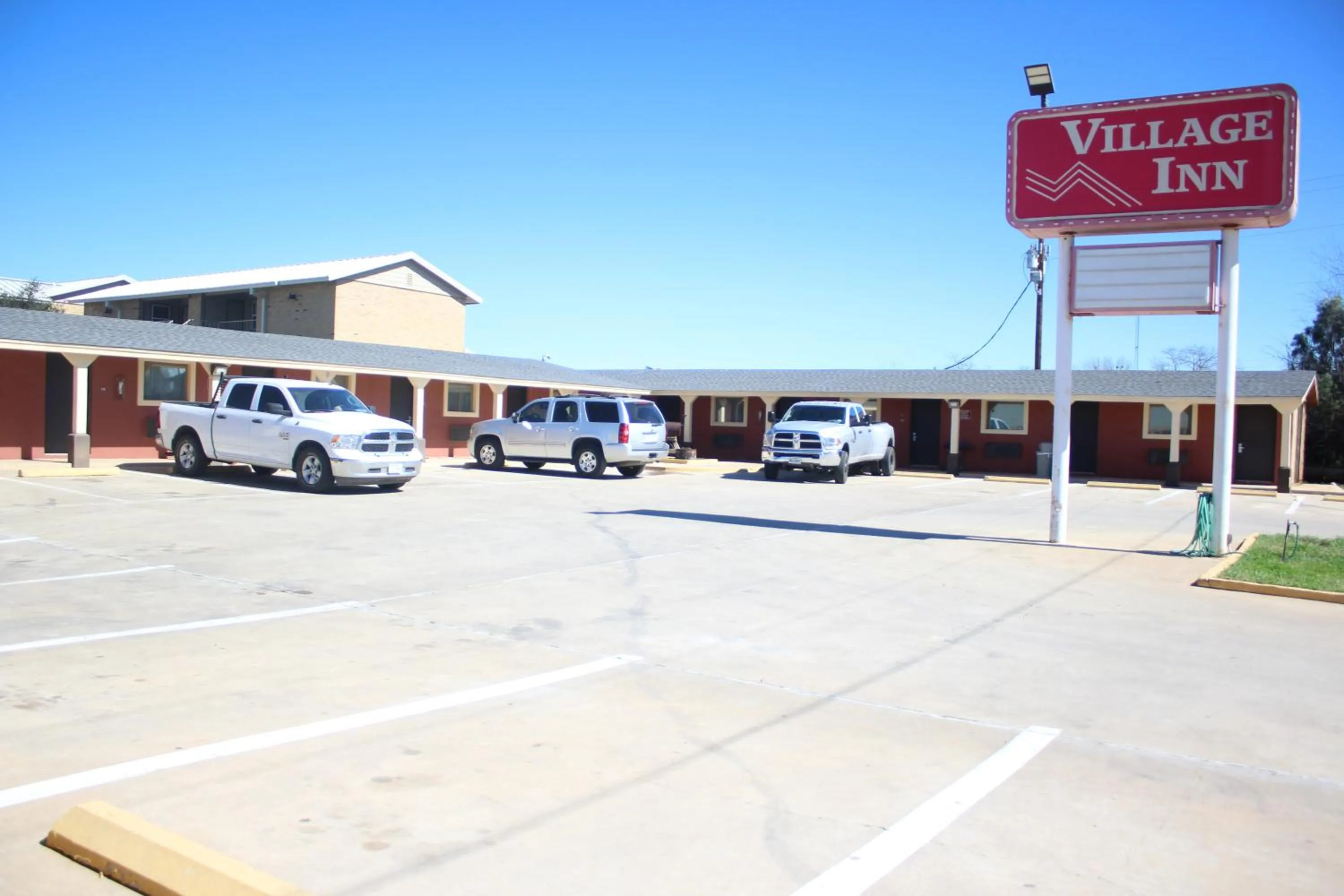 Village Inn Cotulla