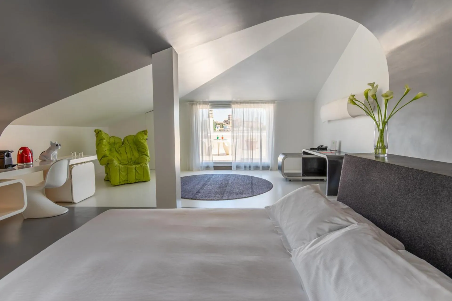 Bed in Hotel Ripa Roma