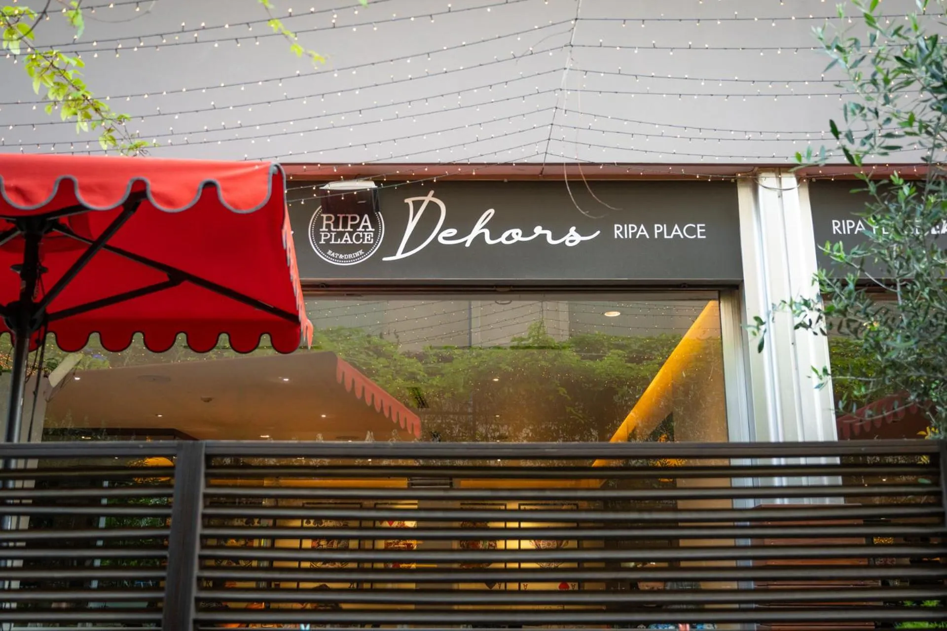 Property building in Hotel Ripa Roma