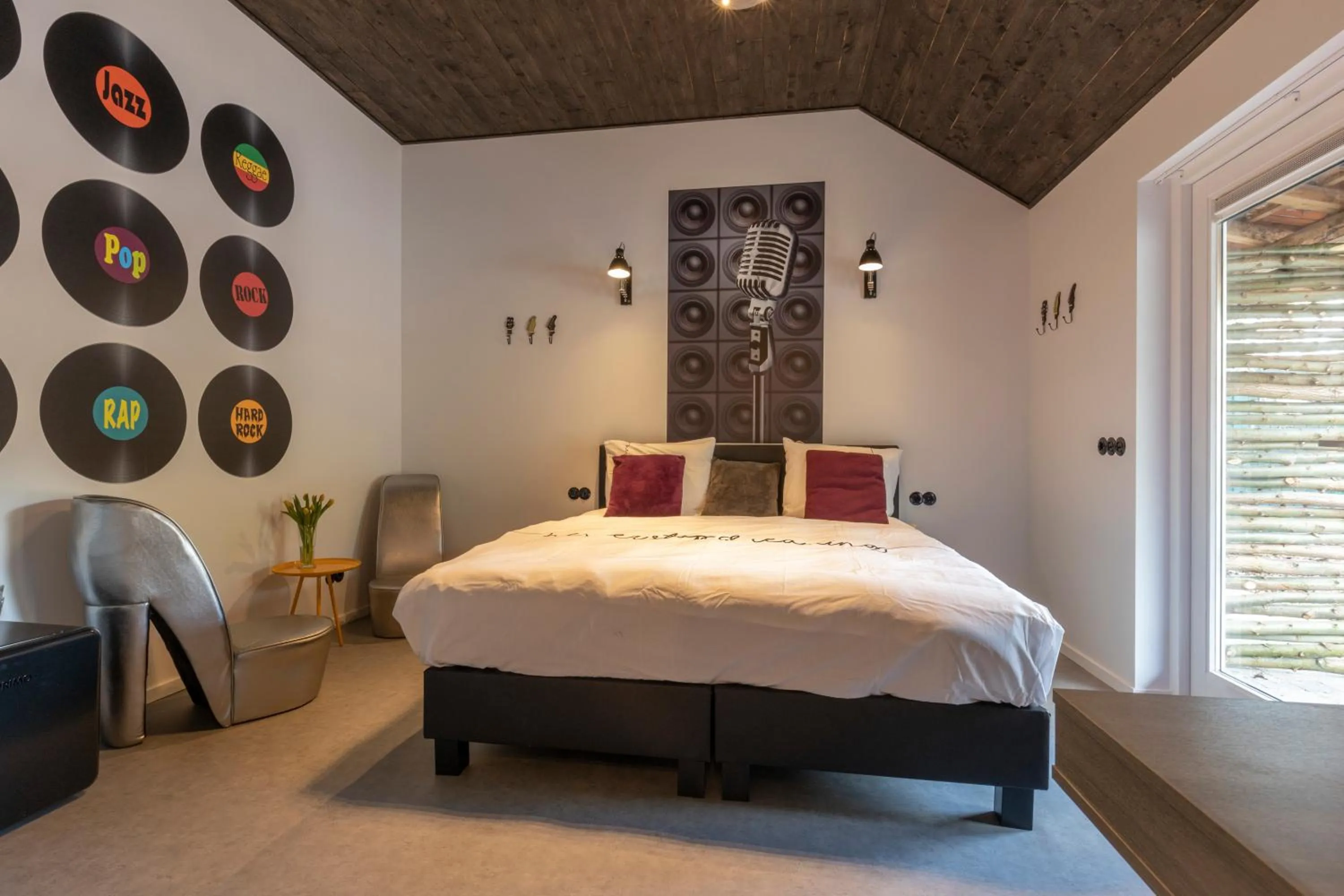 Bed in Bed and Breakfast Klein Beek