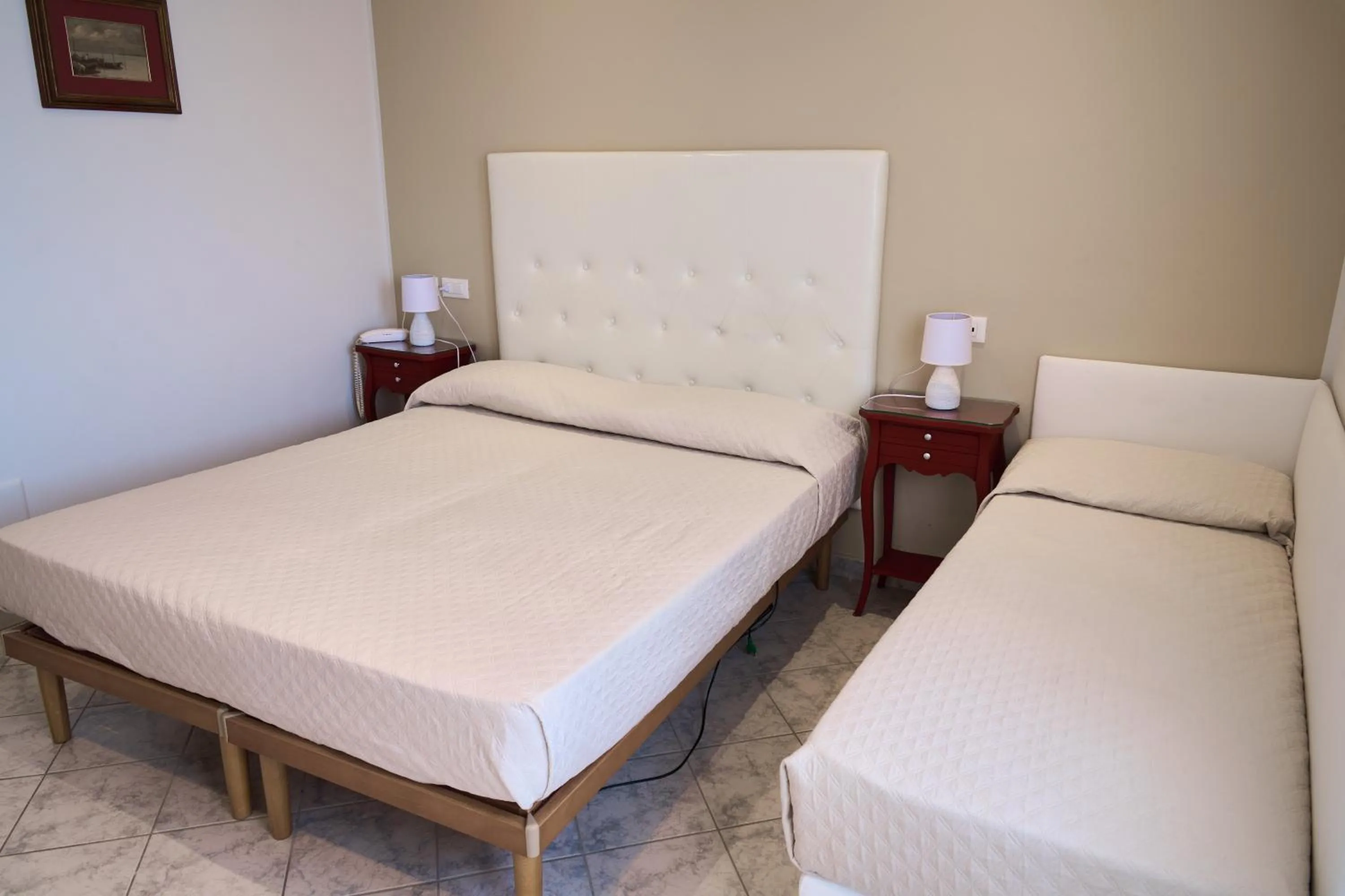 Bedroom, Bed in Hotel Viña del Mar Pineta