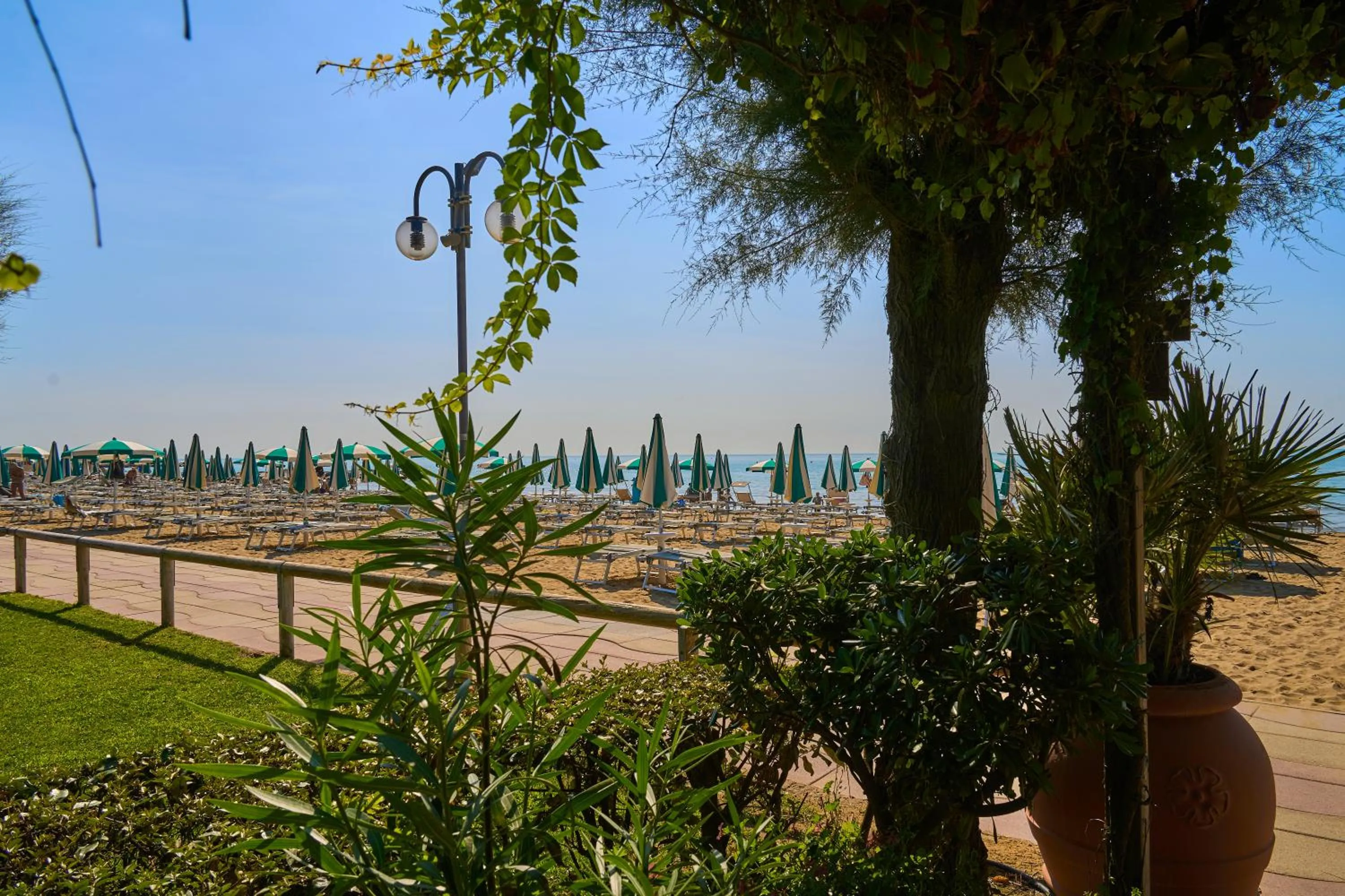 Beach in Hotel Viña del Mar Pineta