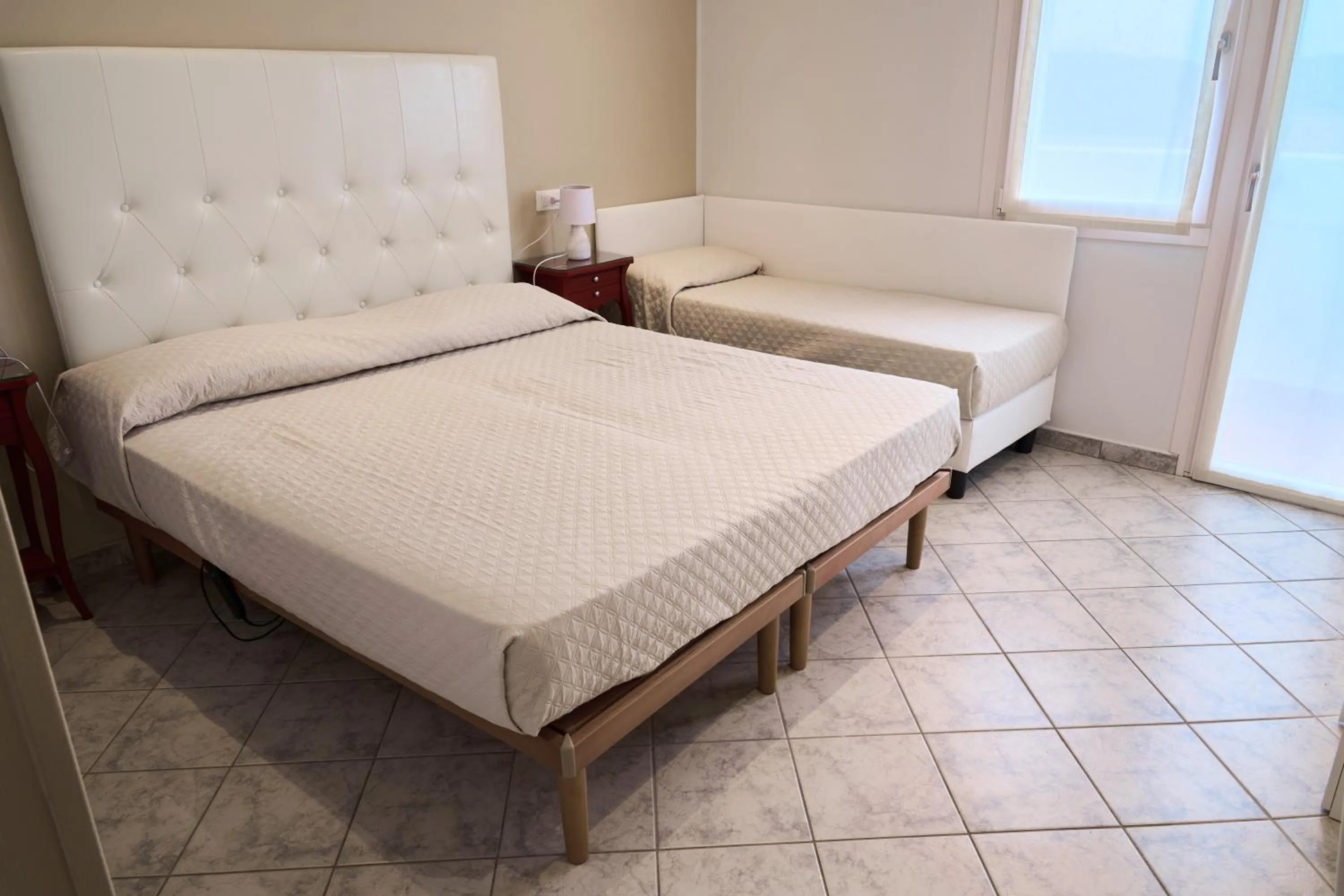 Bedroom, Bed in Hotel Viña del Mar Pineta