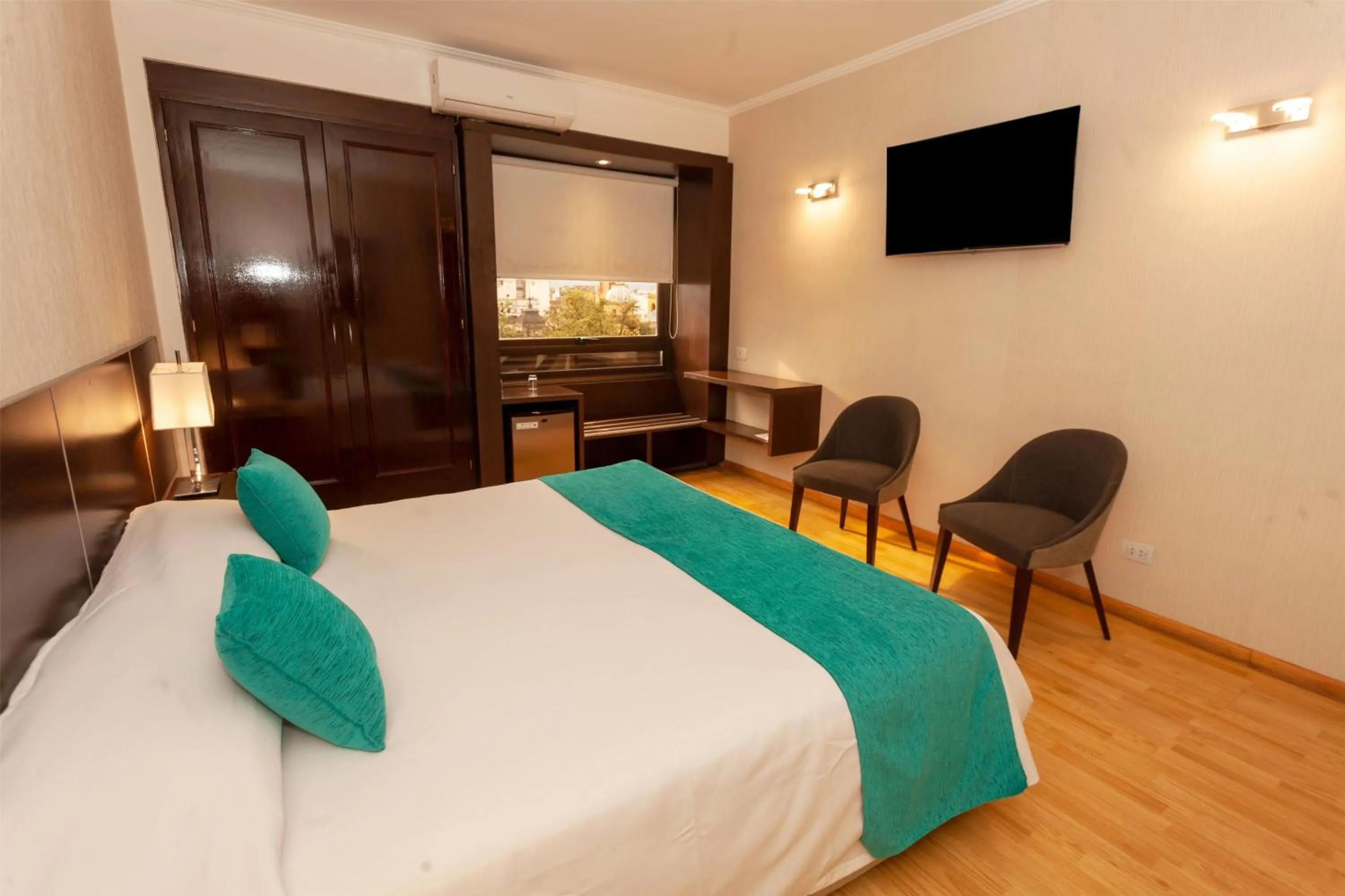 Photo of the whole room, Bed in Ramada Plaza by Wyndham Tucuman