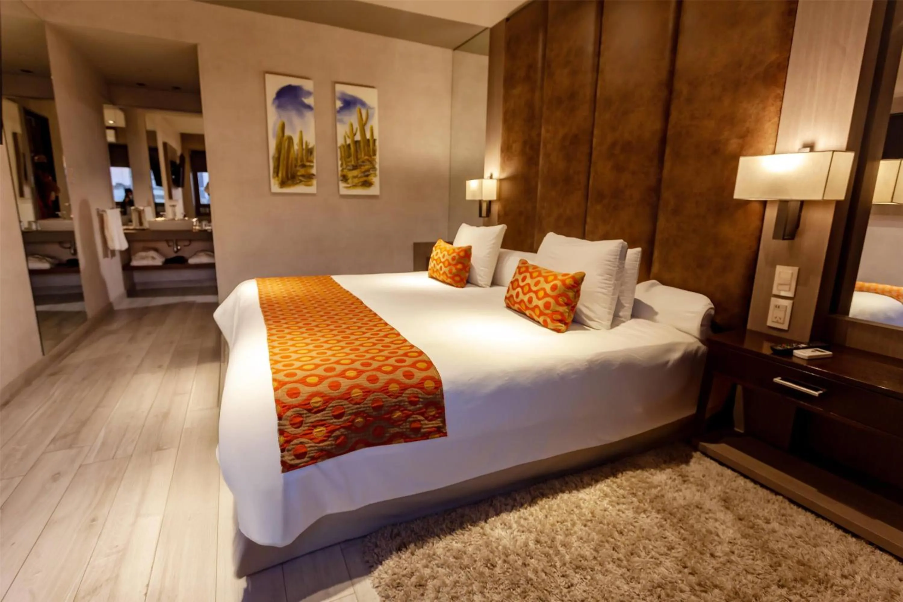 Photo of the whole room, Bed in Ramada Plaza by Wyndham Tucuman