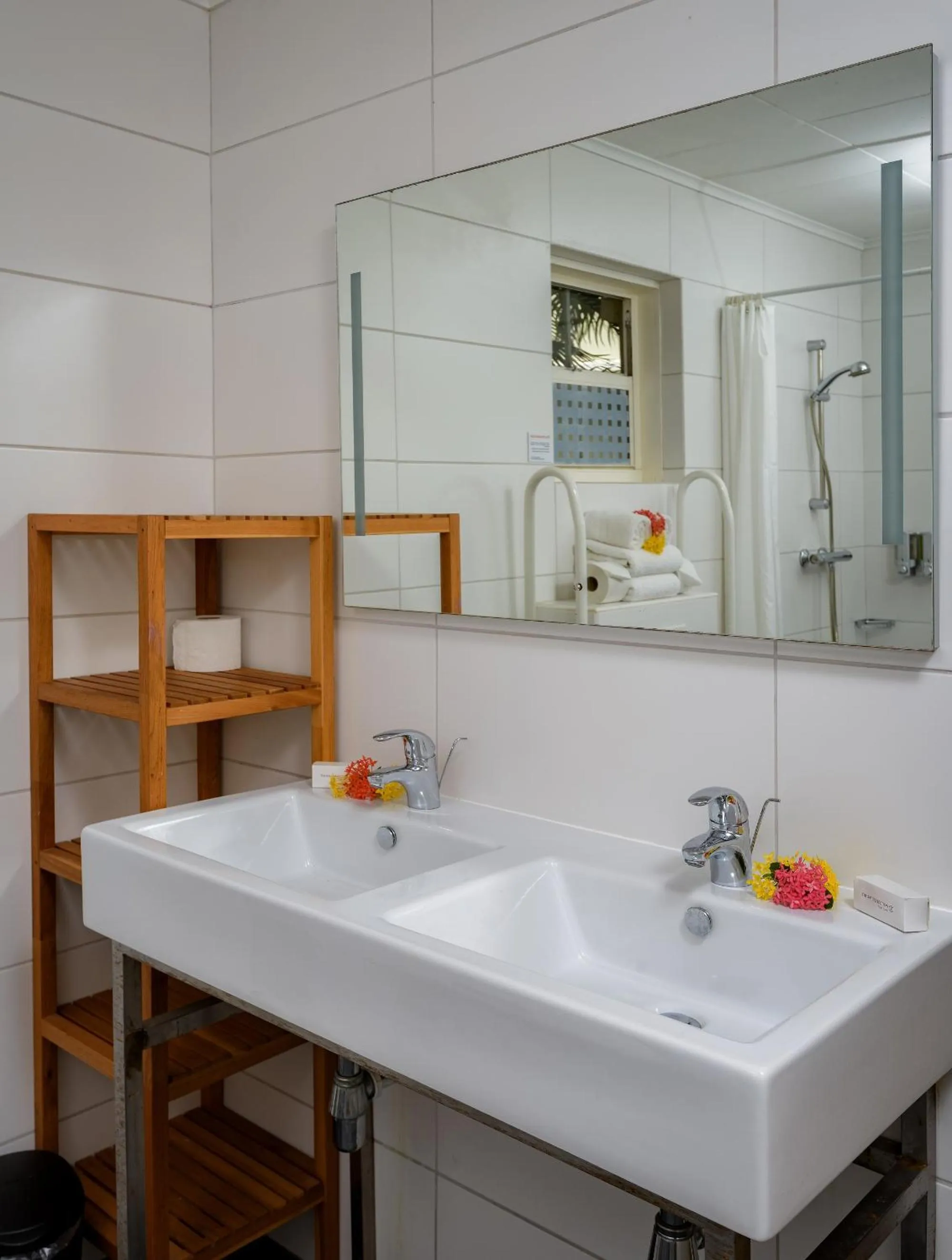 Shower in Buddy Dive Resort