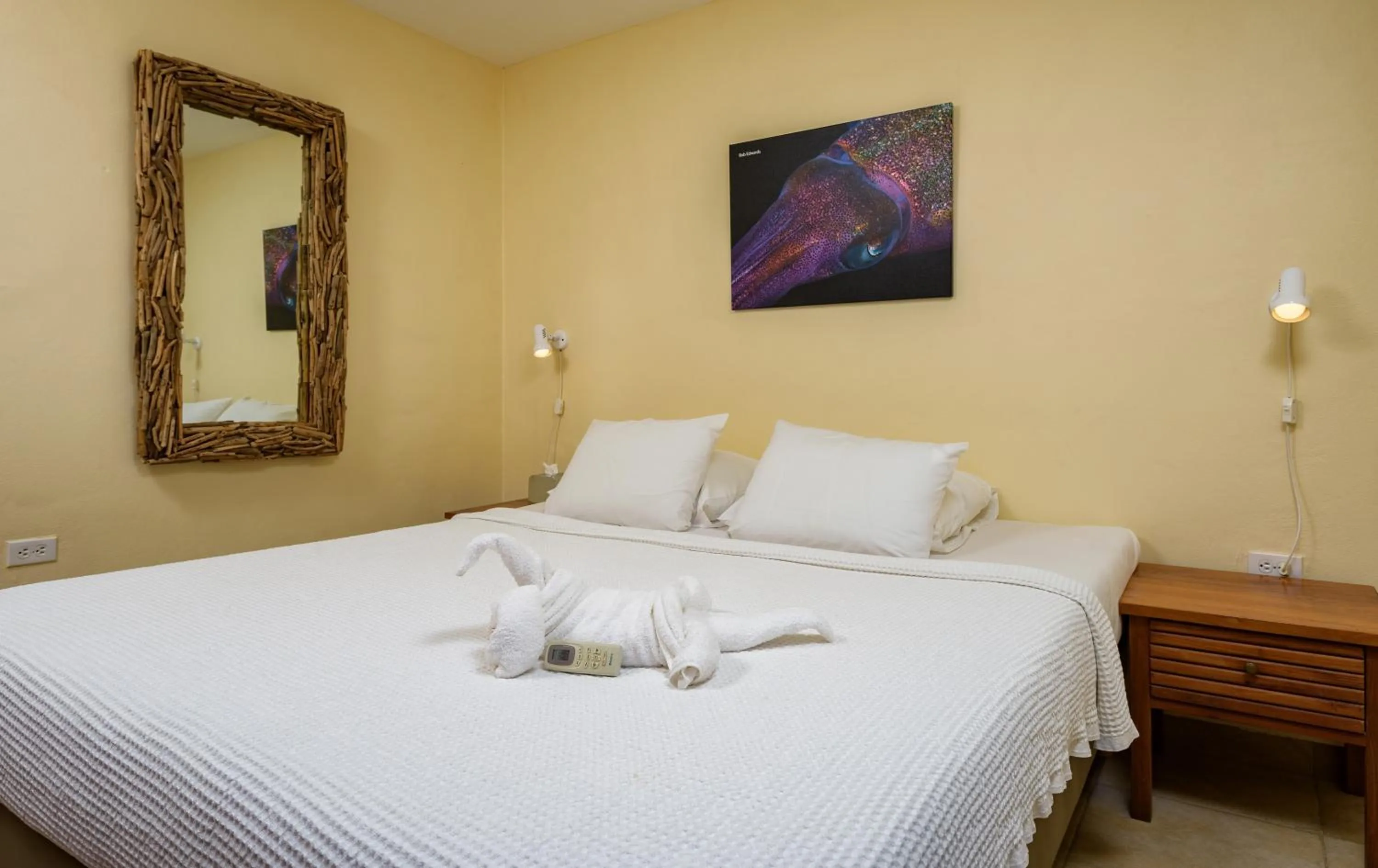 Bed in Buddy Dive Resort