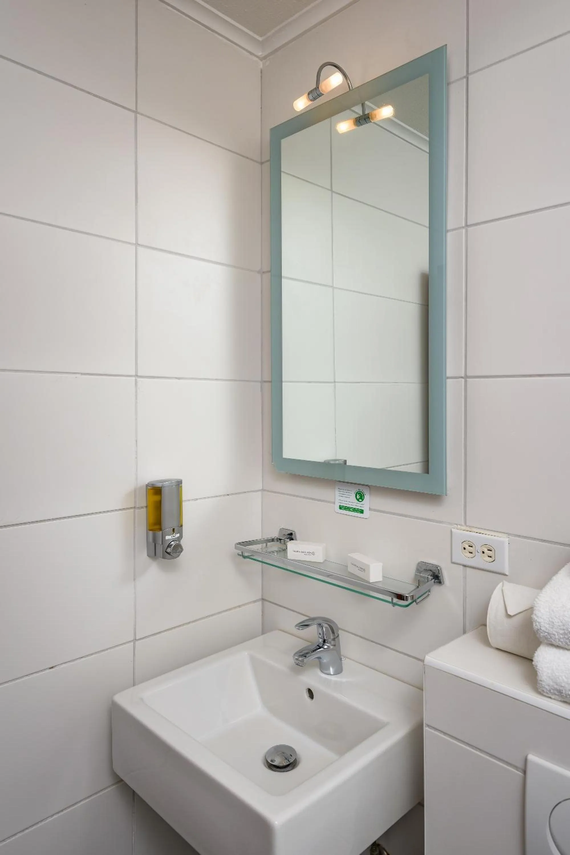 Shower in Buddy Dive Resort