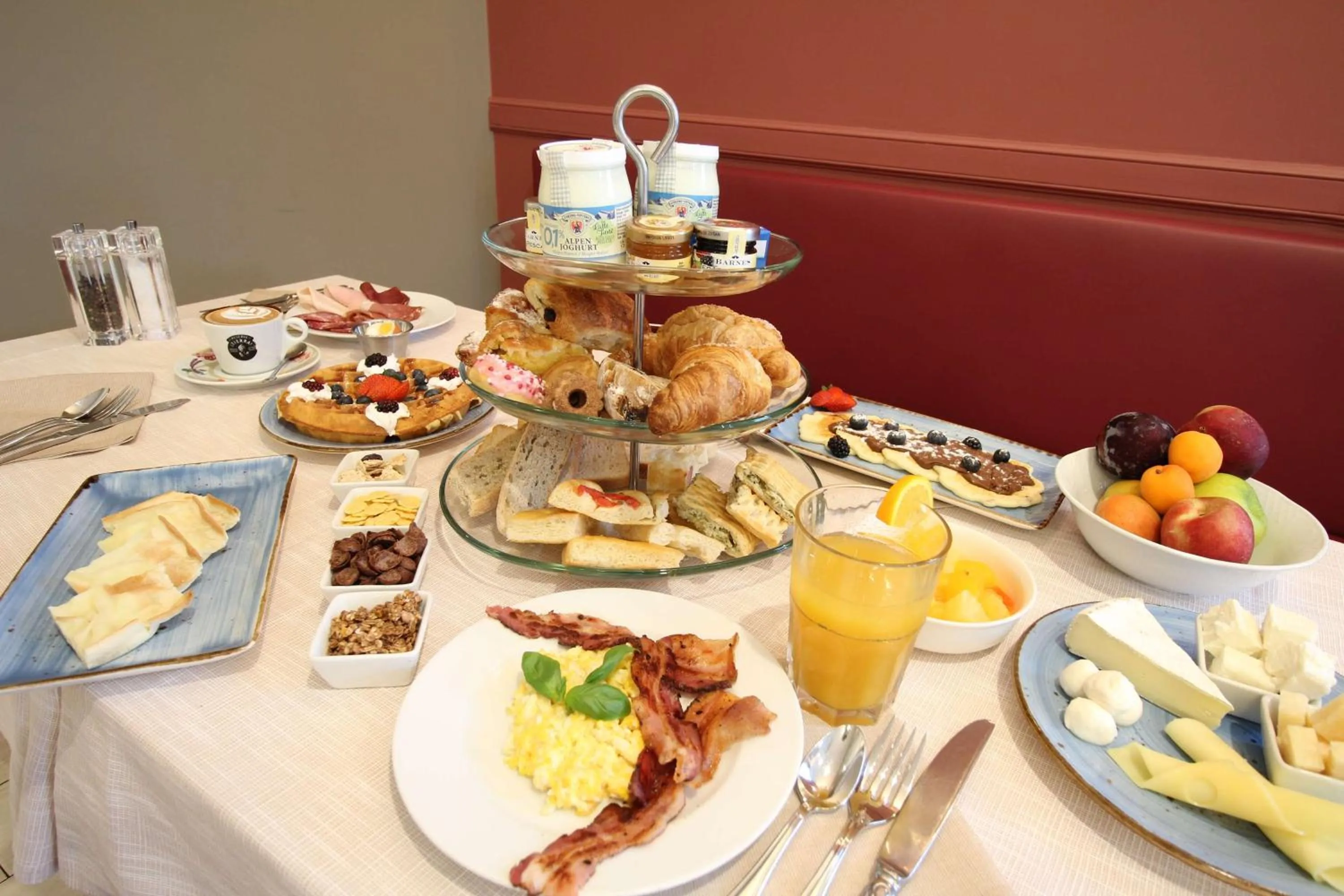 Breakfast in Best Western Hotel Moderno Verdi