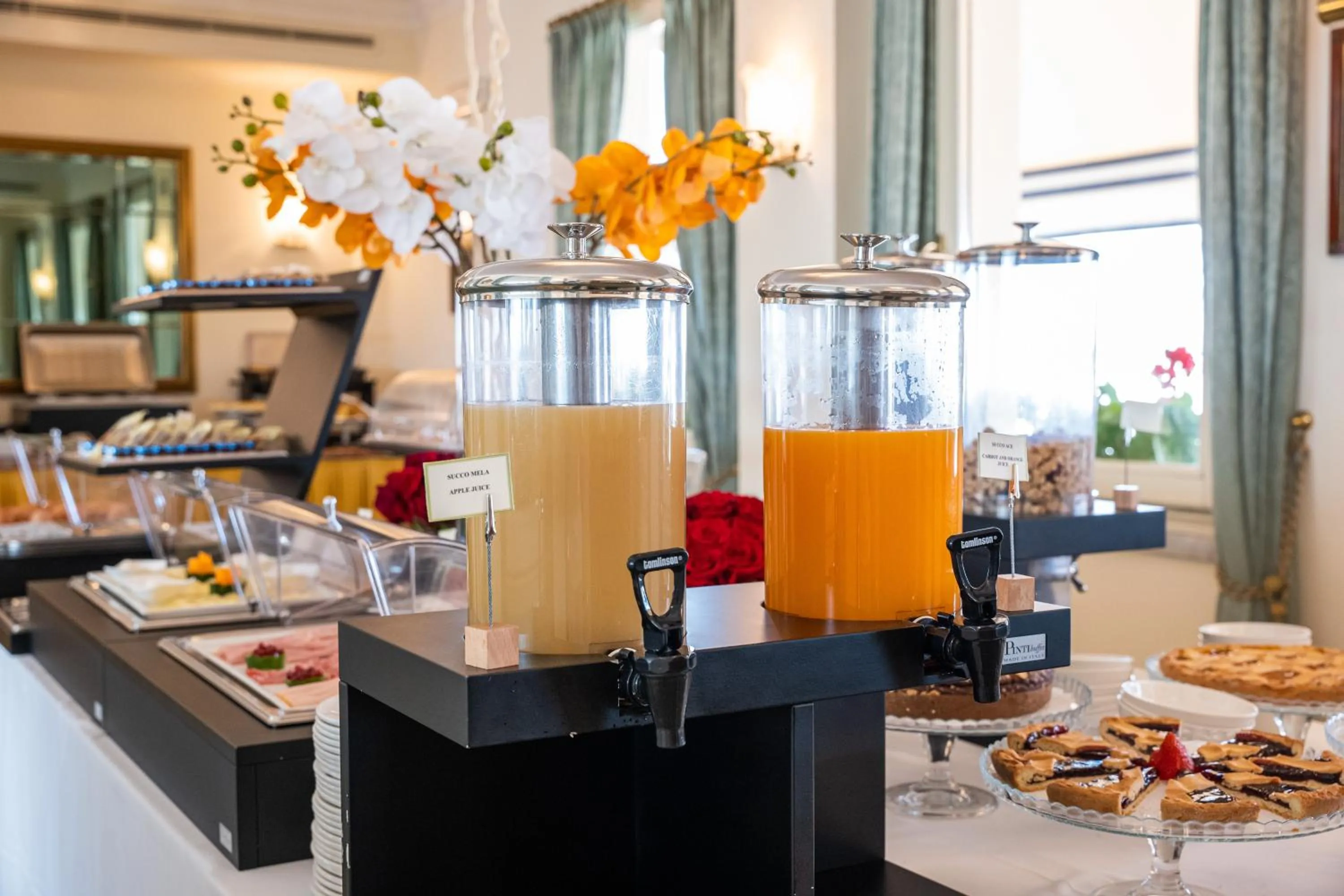 Breakfast in Hotel Mecenate Palace