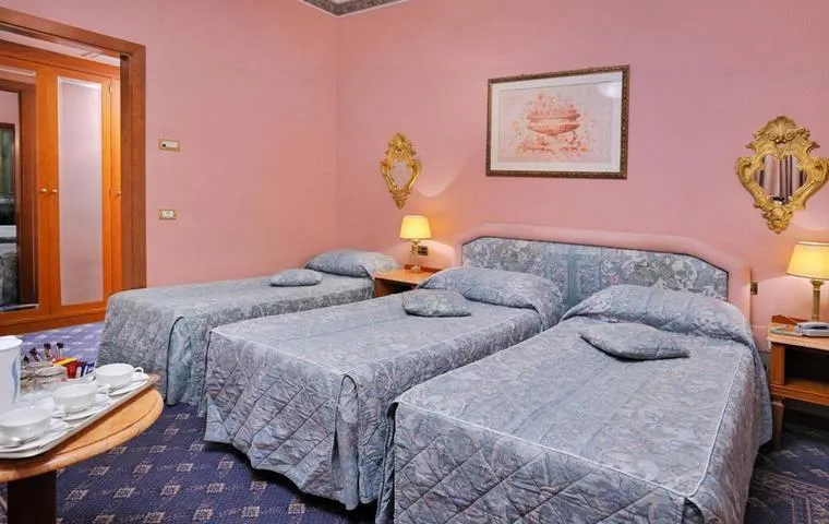 Bedroom, Bed in Hotel Mecenate Palace