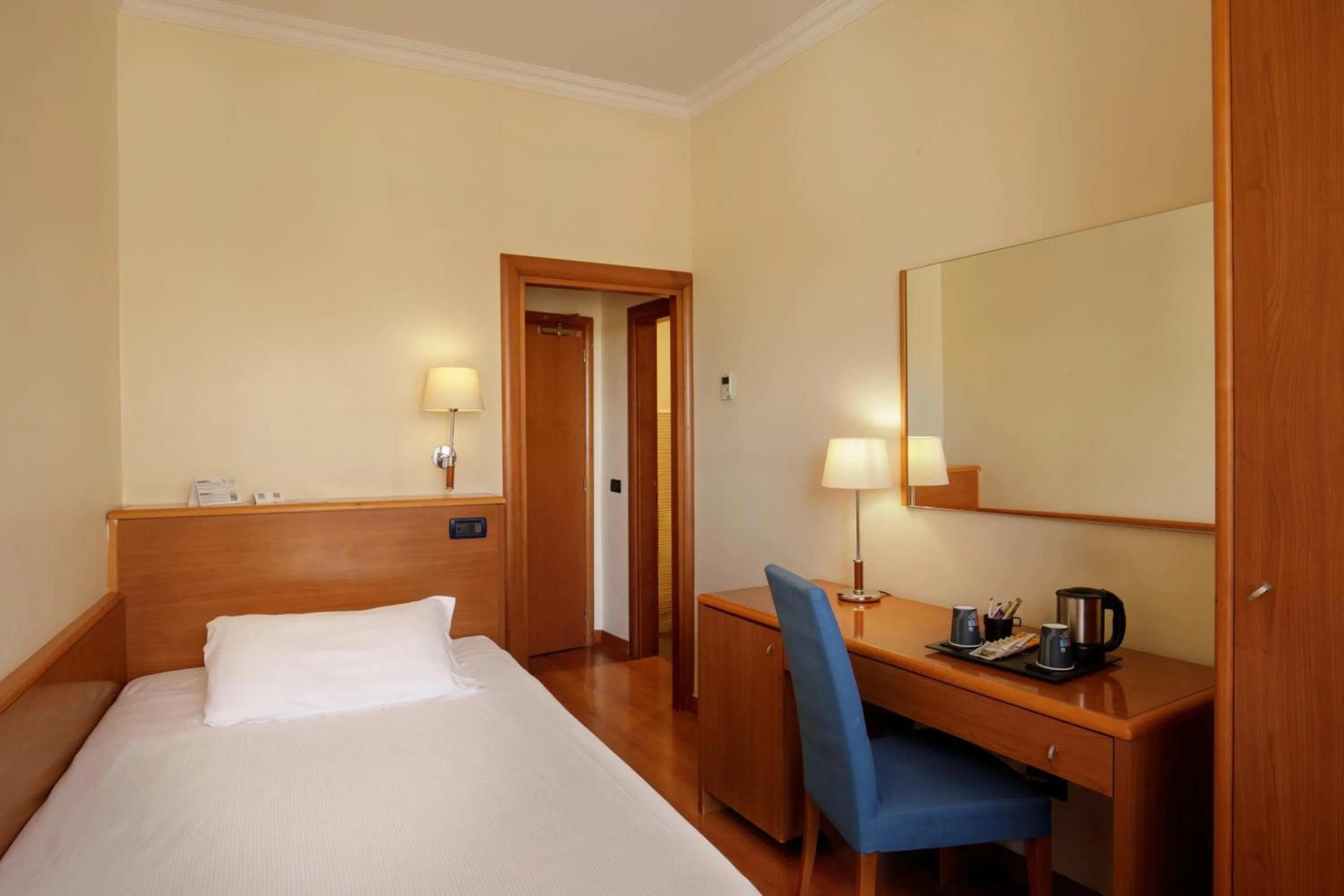 Bedroom, Bed in Best Western Hotel Globus