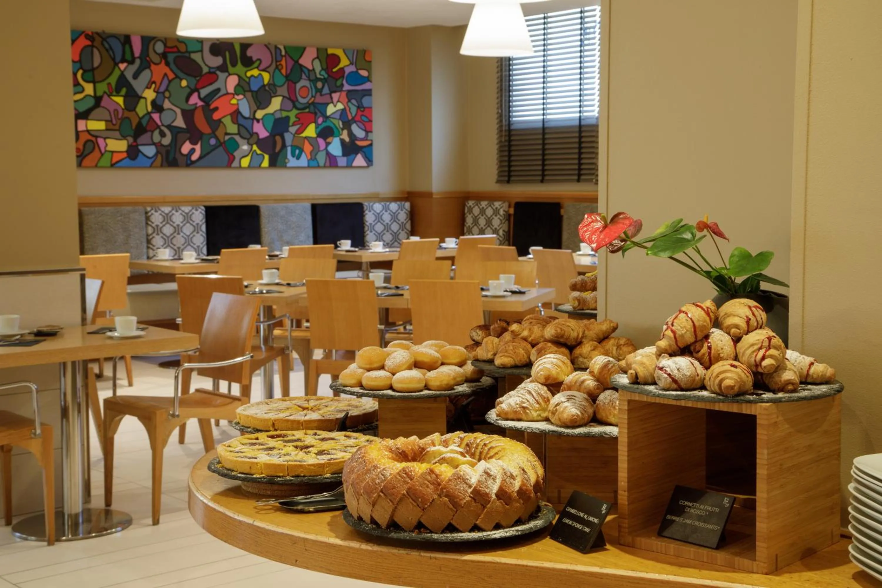 Restaurant/places to eat in Best Western Hotel Globus