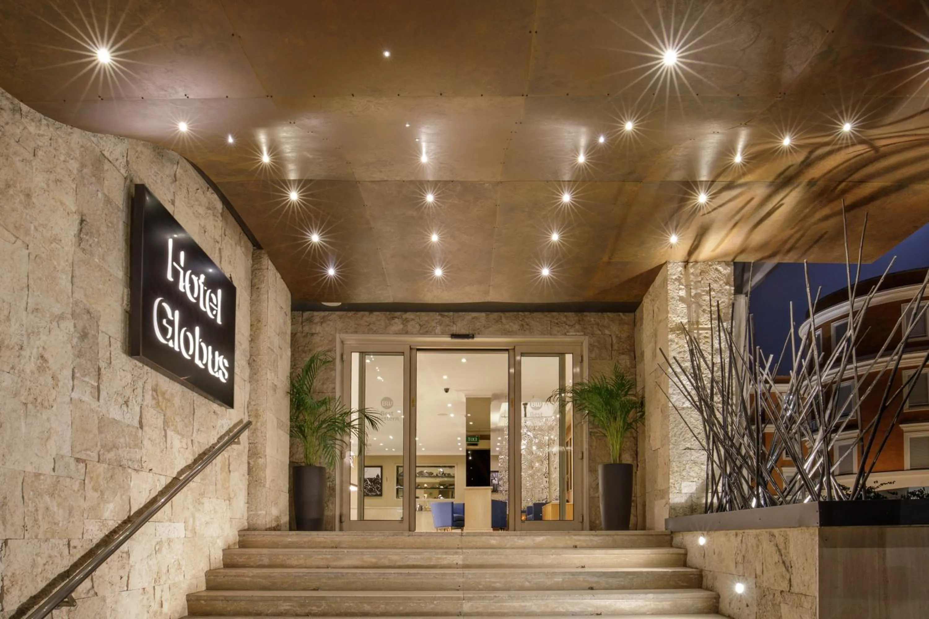 Facade/entrance in Best Western Hotel Globus