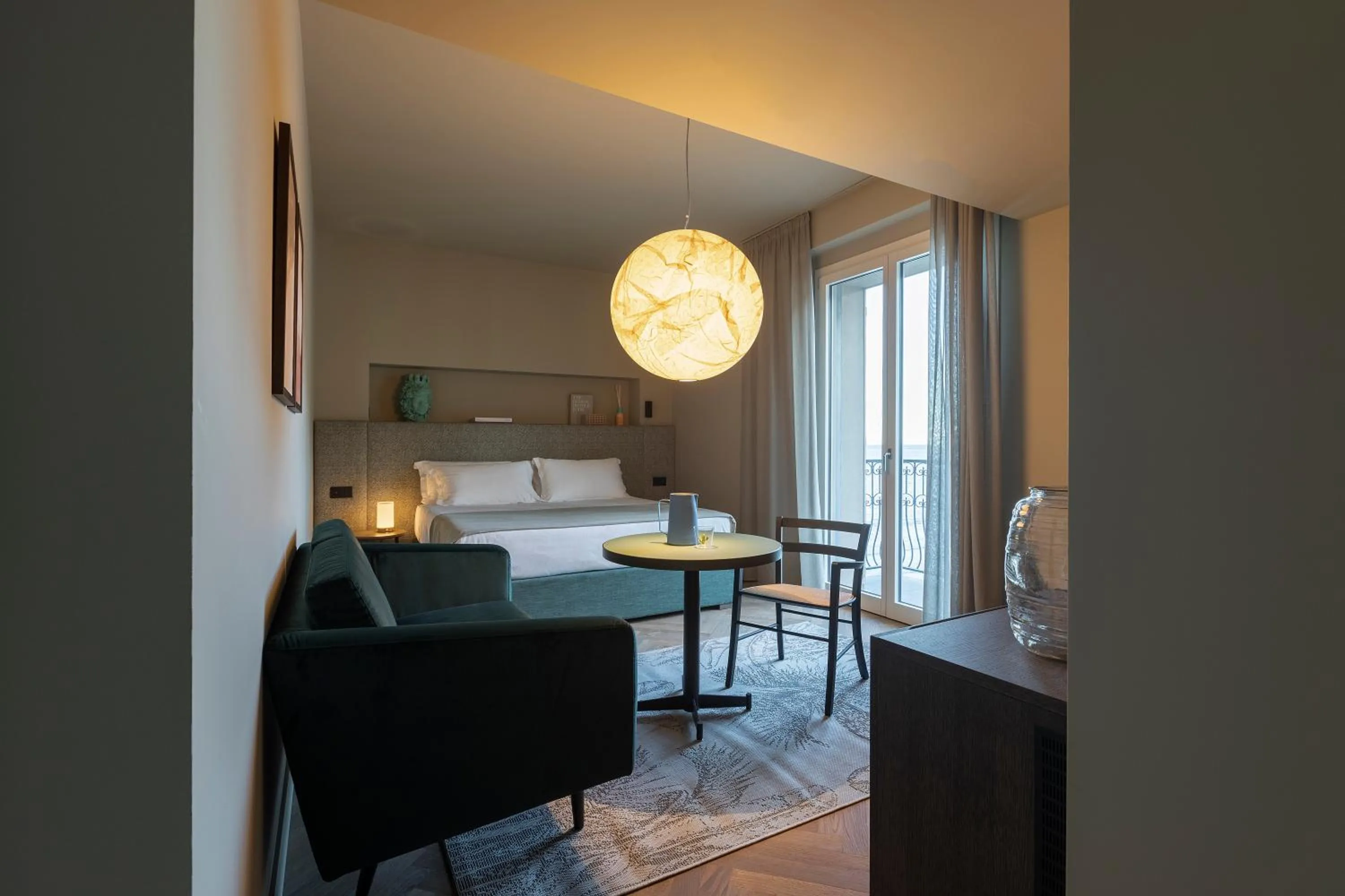 Bedroom, Bed in Hotel Windsor